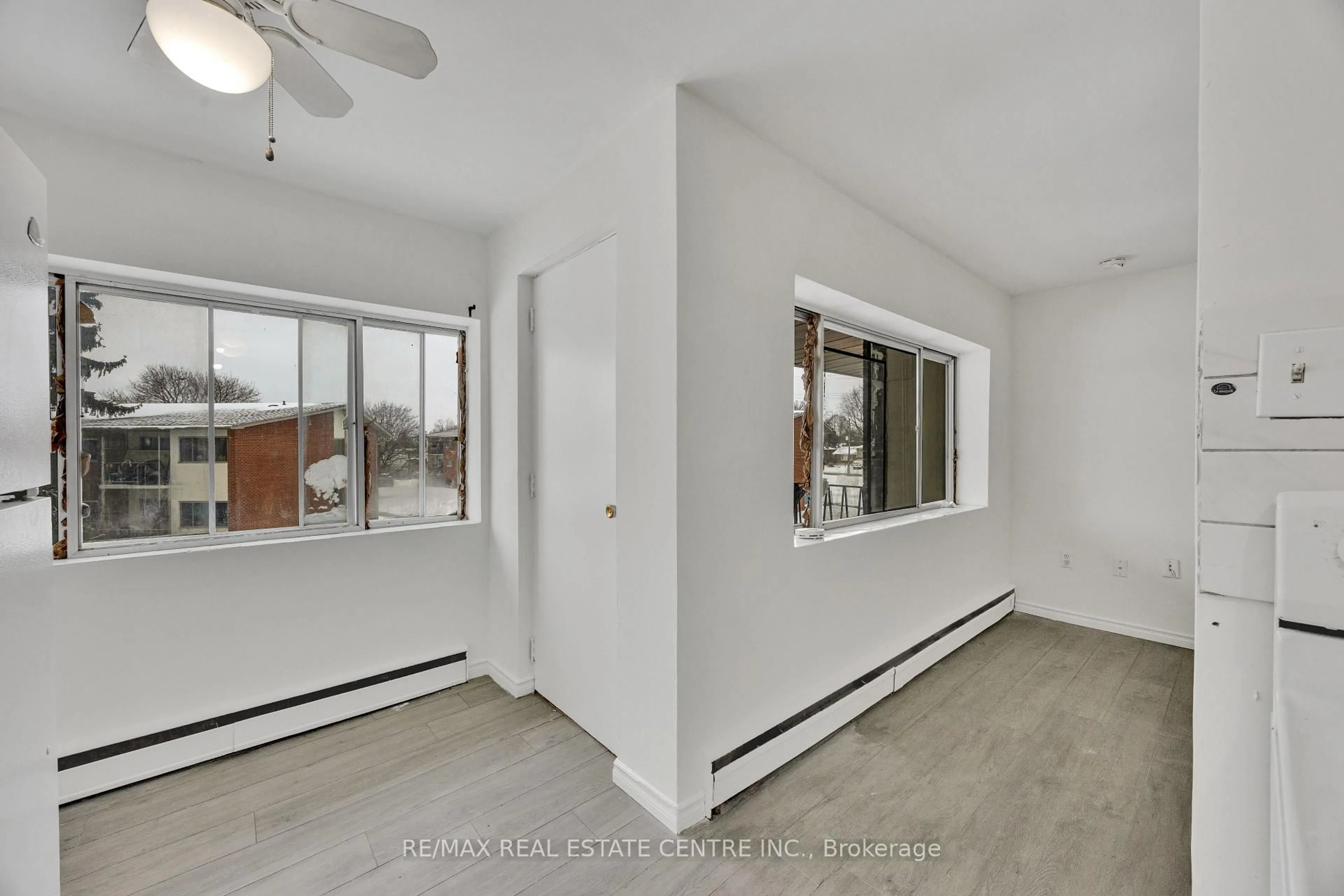 A pic of a room for 1172 Hamilton Rd #308, London East Ontario N5W 1A9