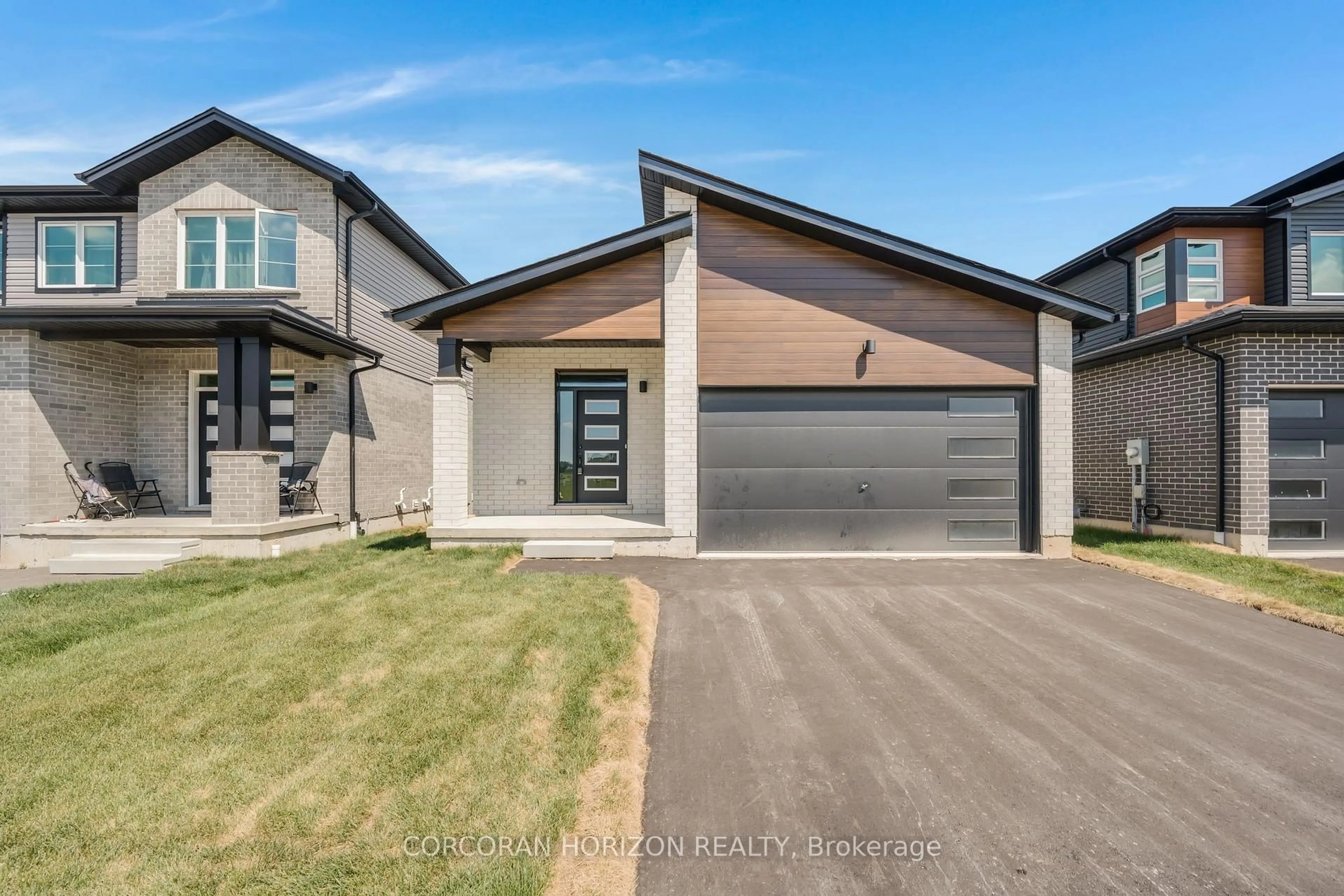 Home with brick exterior material, street for 52 Moon Cres, Cambridge Ontario N1S 5A7