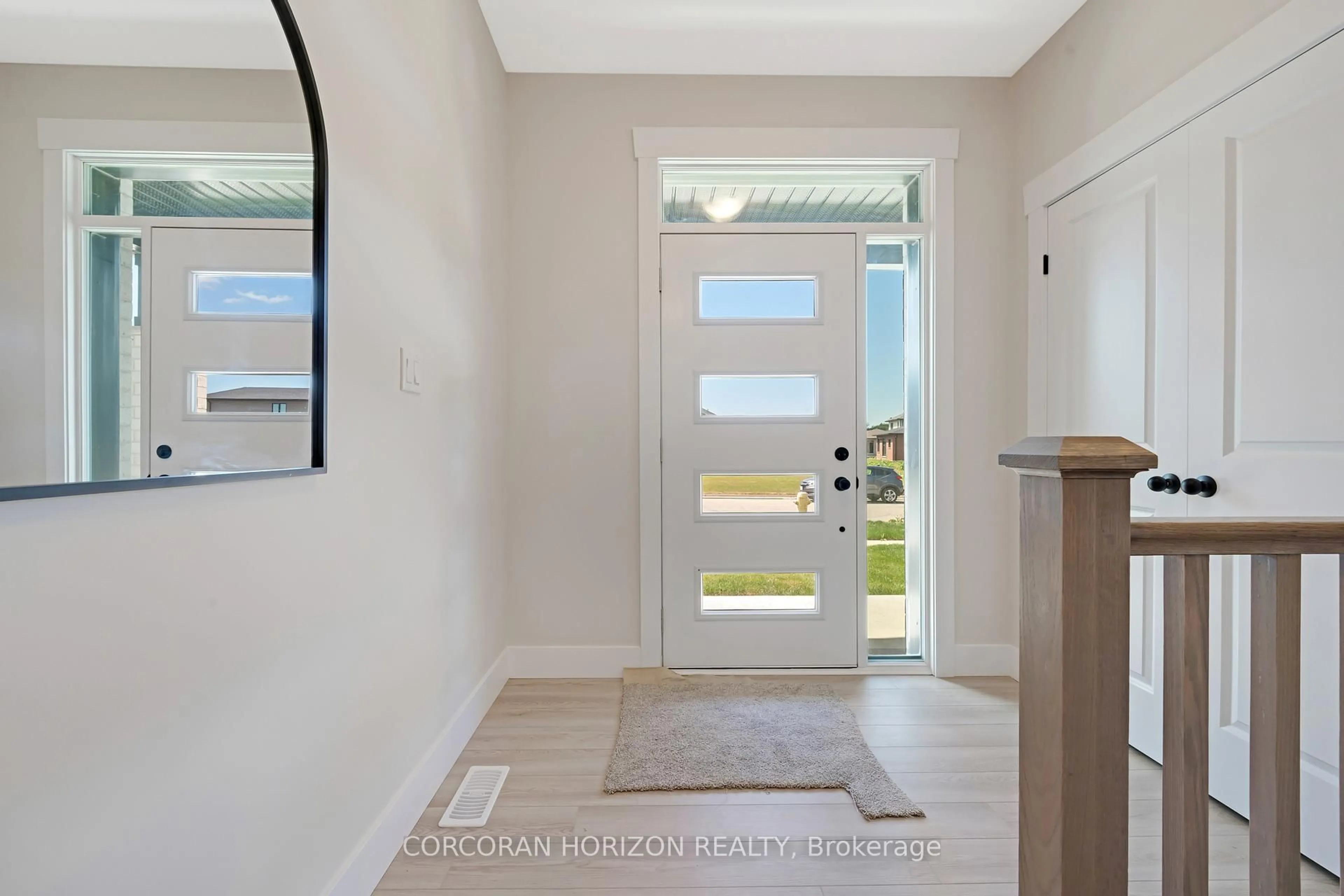 Indoor entryway for 52 Moon Cres, Cambridge Ontario N1S 5A7