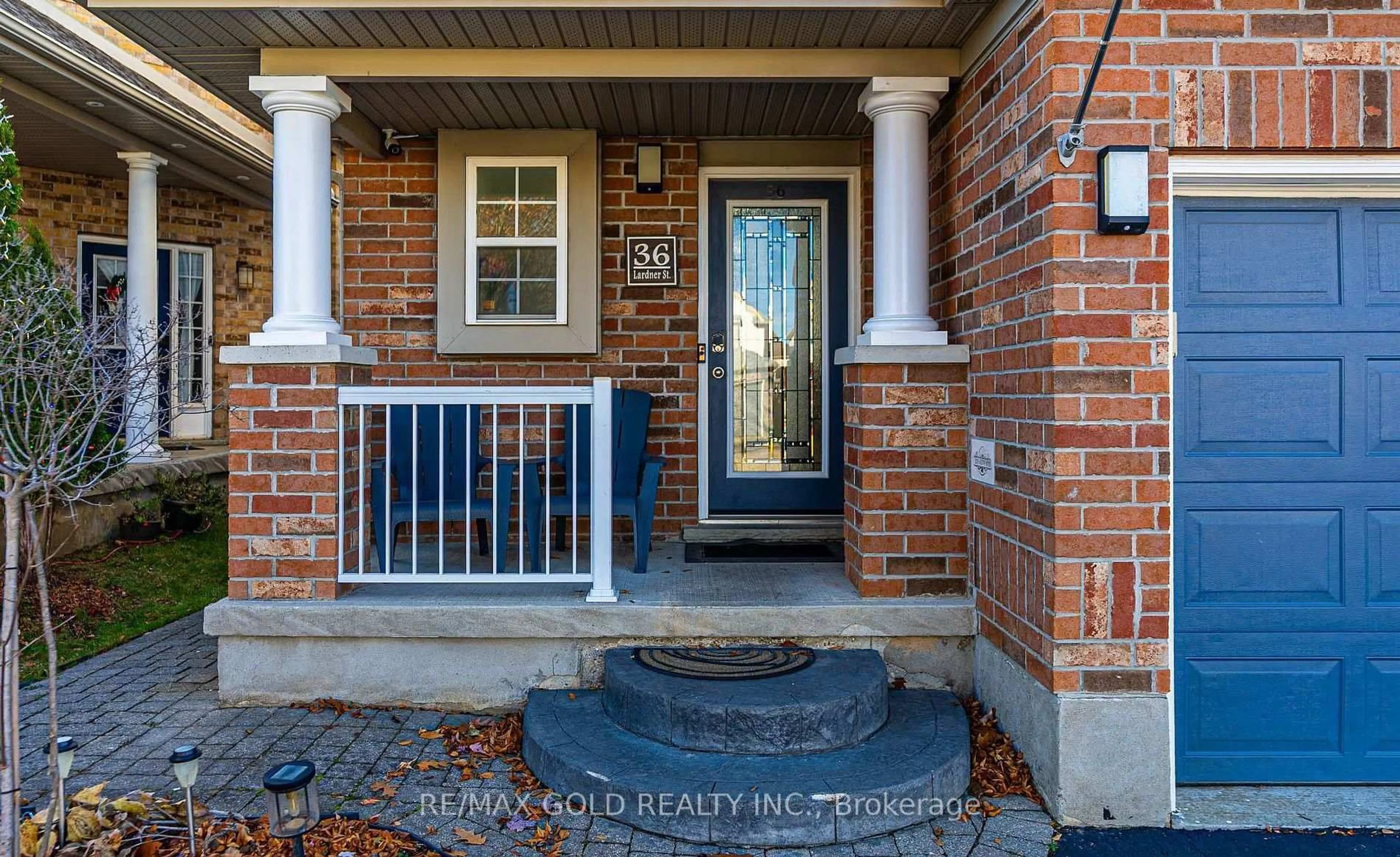 Indoor entryway for 36 Lardner St, Cambridge Ontario N3C 4K6