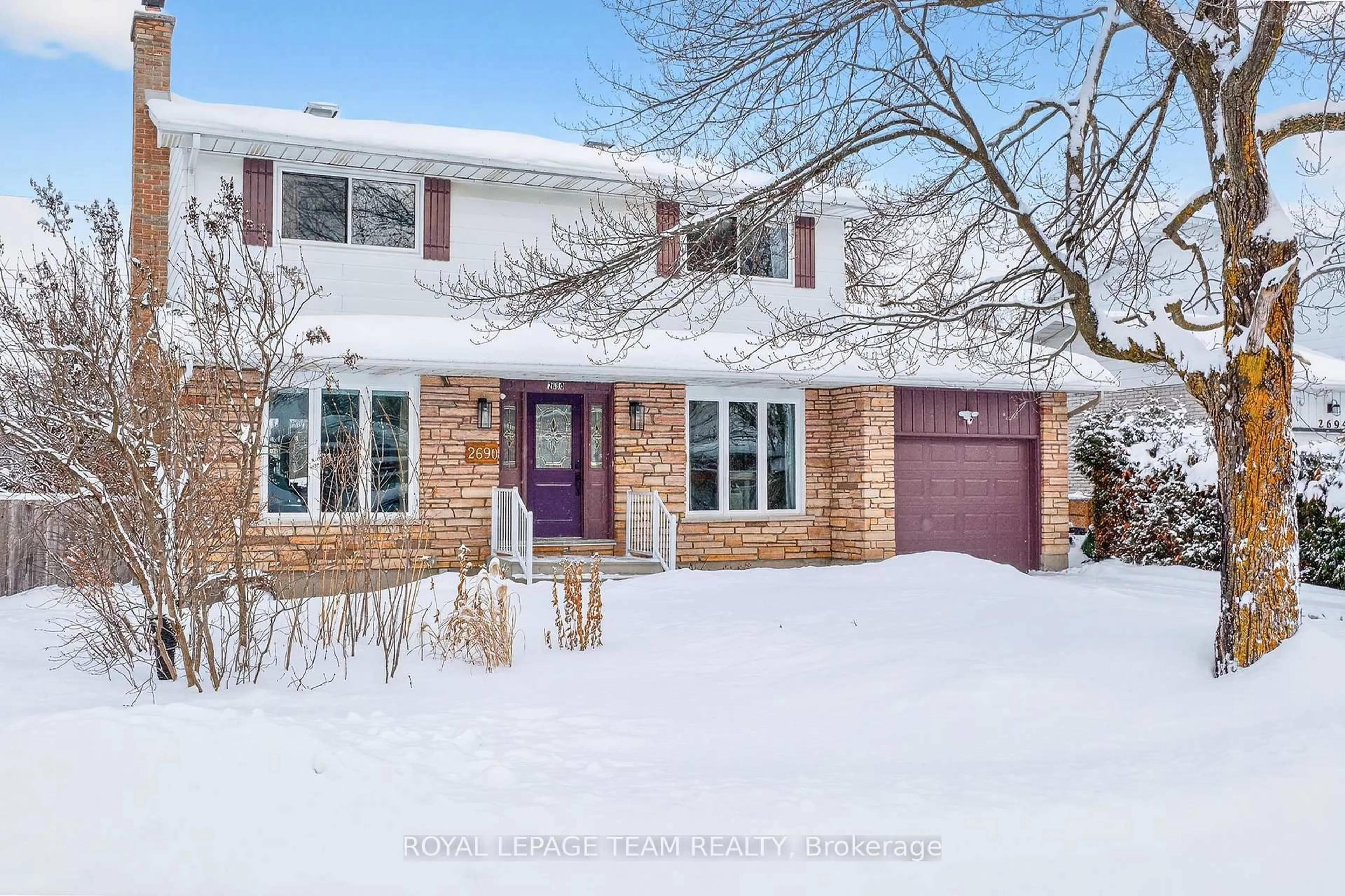 Home with brick exterior material, street for 2690 Hickson Cres, Ottawa Ontario K2H 6Y6