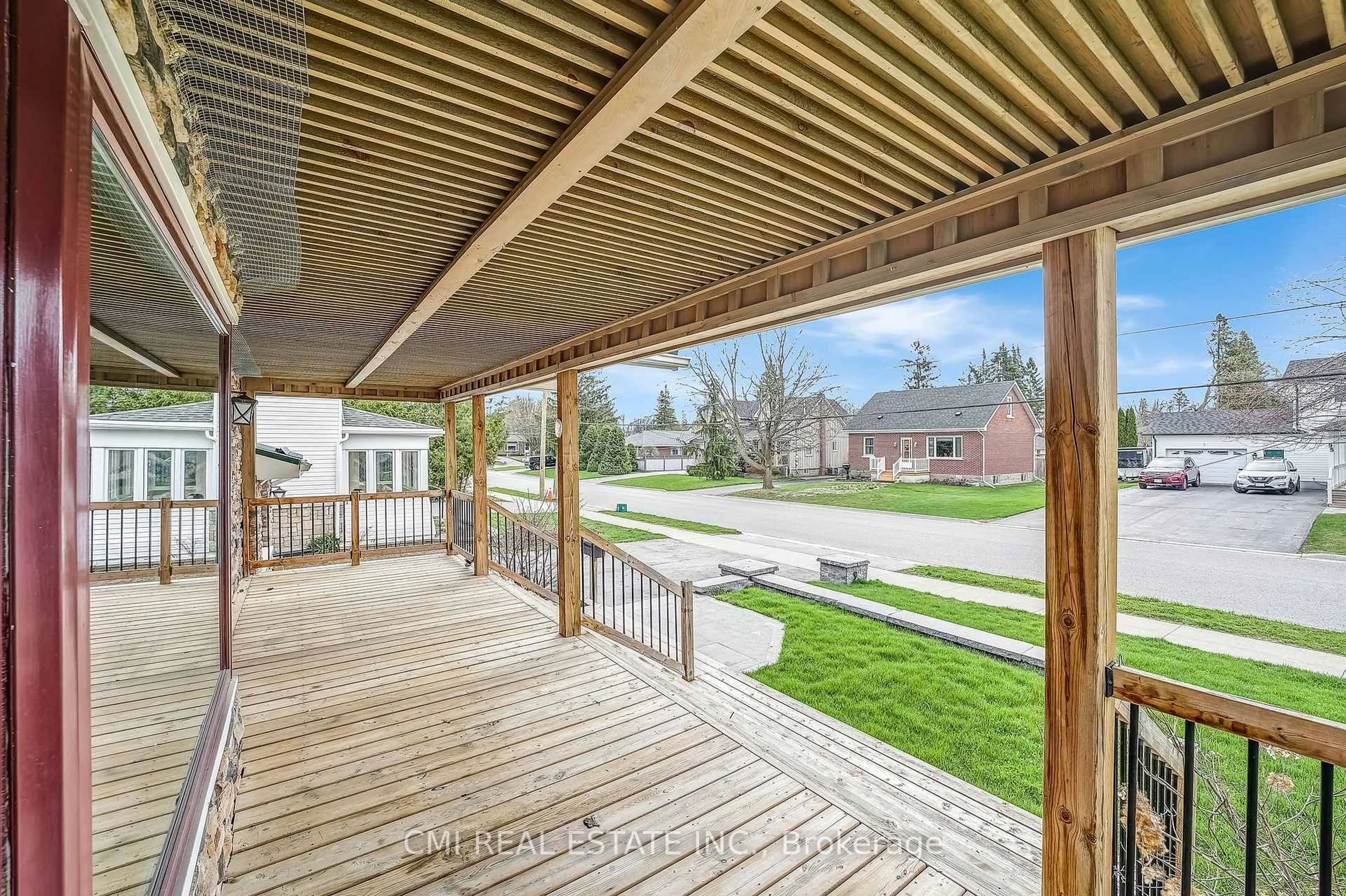 Patio, street for 96 Elgin St, Kawartha Lakes Ontario K9V 3W7