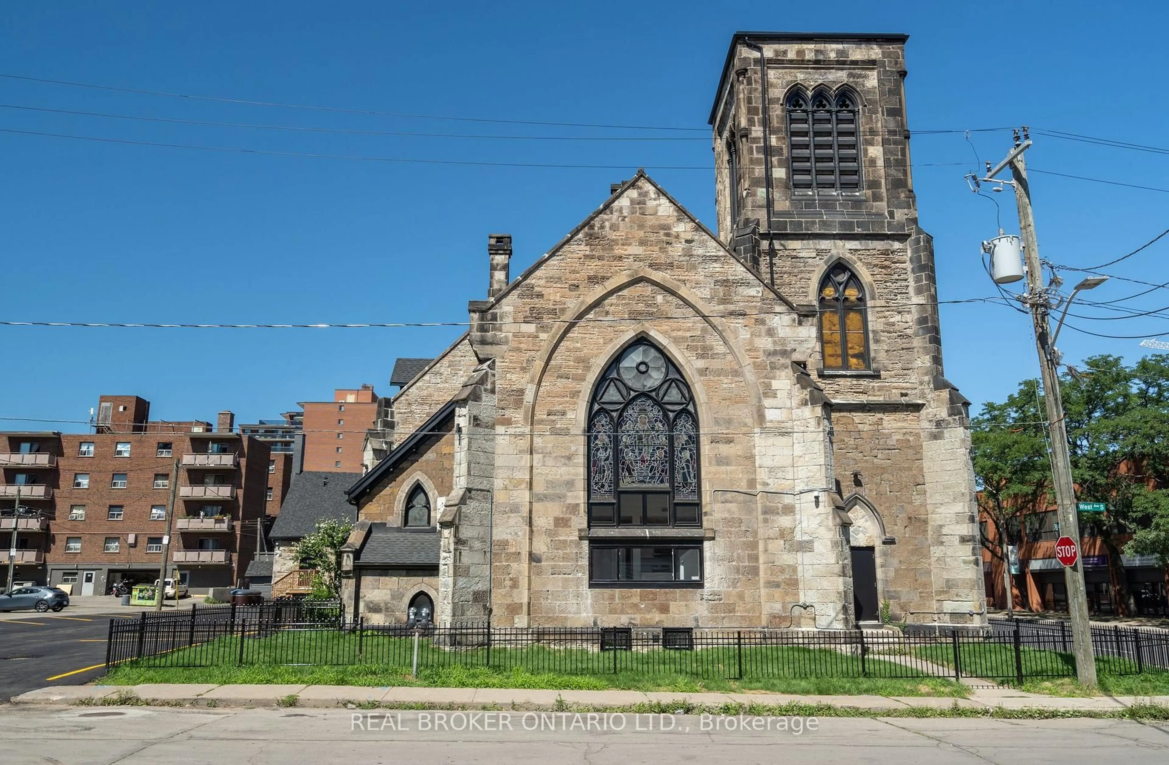 Unknown for 16 West Ave, Hamilton Ontario L8N 2S1