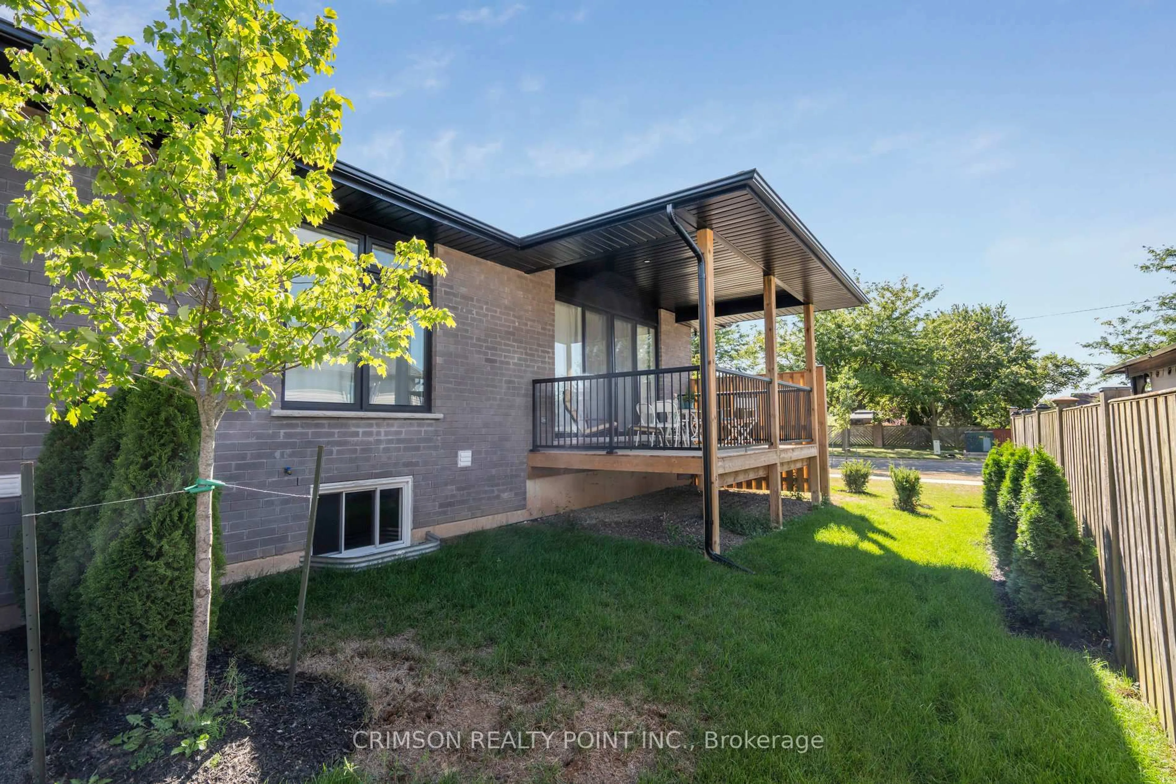 Unknown for 300 Richmond St #1, Thorold Ontario L2V 5B9