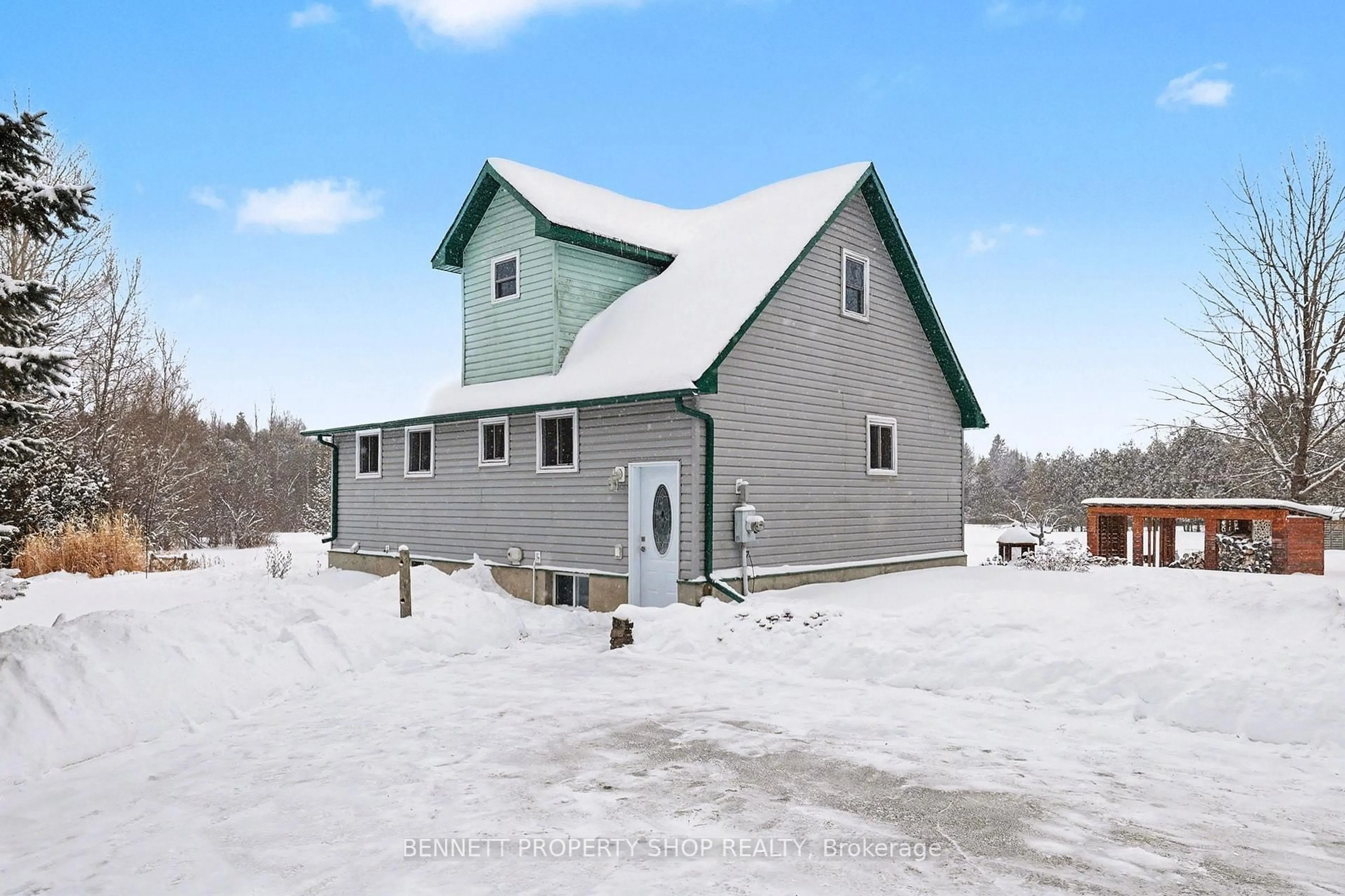 A pic from outside/outdoor area/front of a property/back of a property/a pic from drone, building for 541 Drummond Con 5b Concession, Perth Ontario K7H 3C8