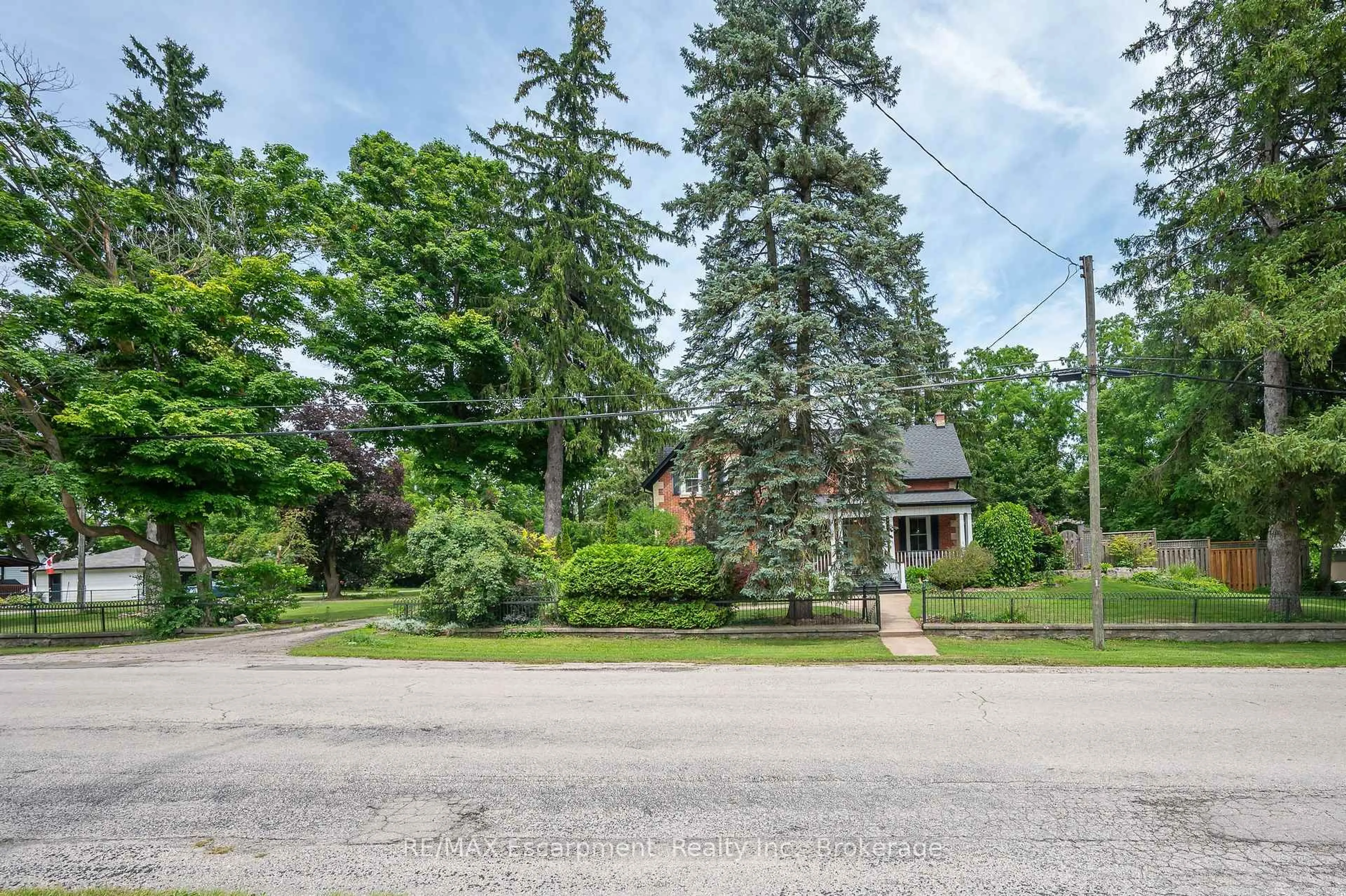 Unknown for 780 Old 8 Highway, Hamilton Ontario L0R 1X0