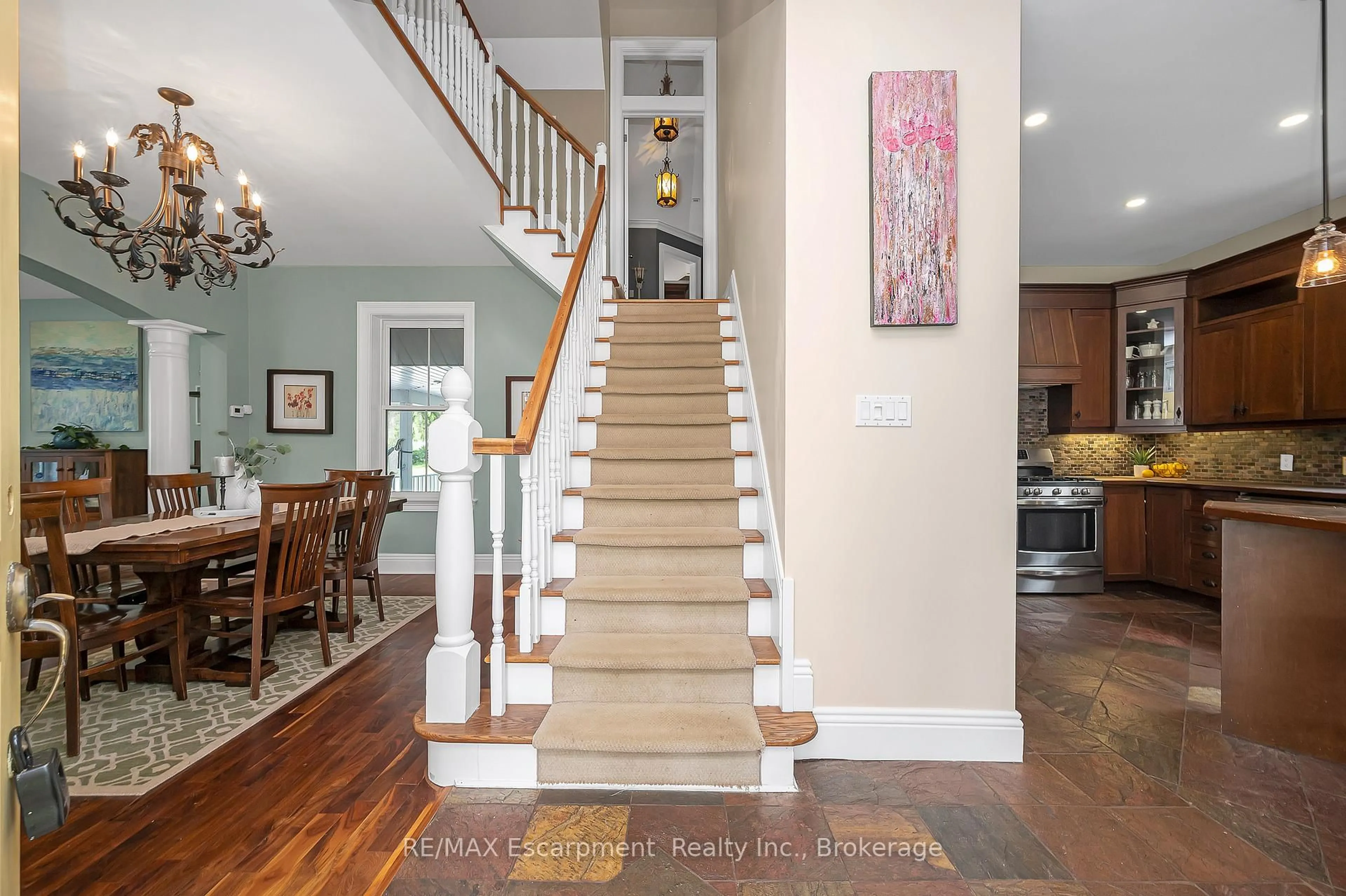 Stairs for 780 Old 8 Highway, Hamilton Ontario L0R 1X0