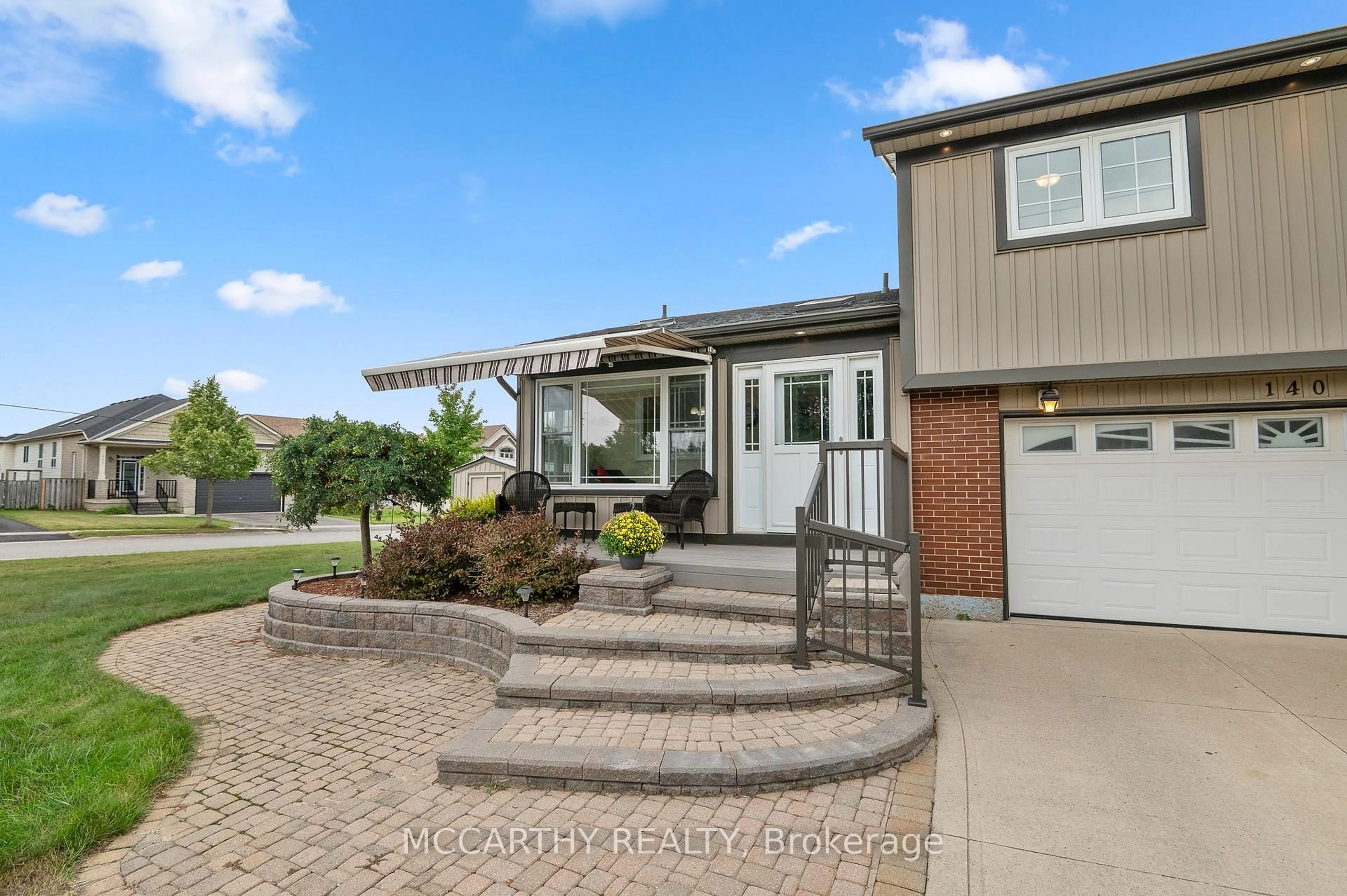 A pic from outside/outdoor area/front of a property/back of a property/a pic from drone, unknown for 140 Ann St, Shelburne Ontario L9V 2W5