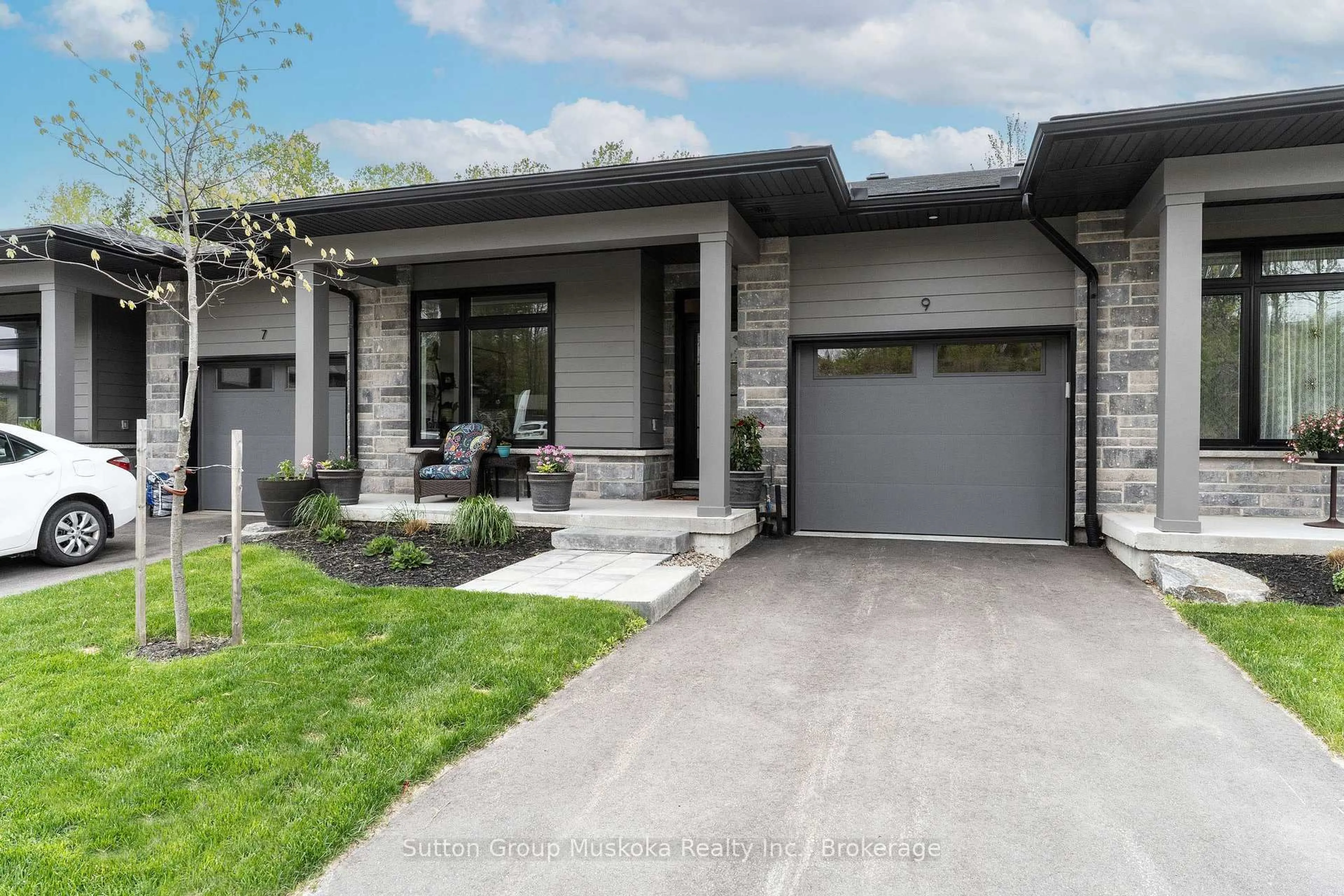 Home with brick exterior material, street for 9 Jack St, Huntsville Ontario P1H 0G4