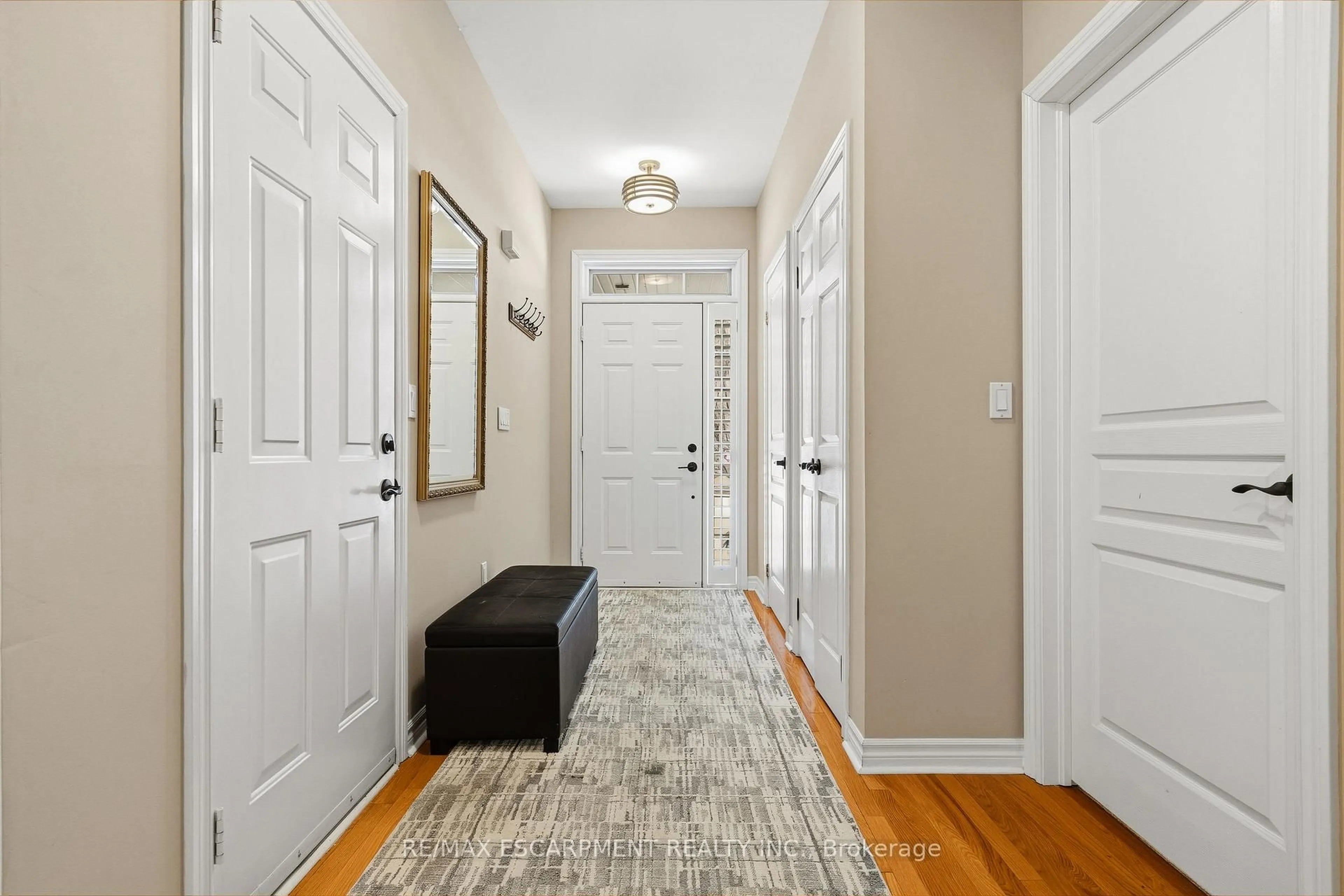 Indoor entryway for 71 Sulphur Springs Rd #17, Hamilton Ontario L9G 5C1