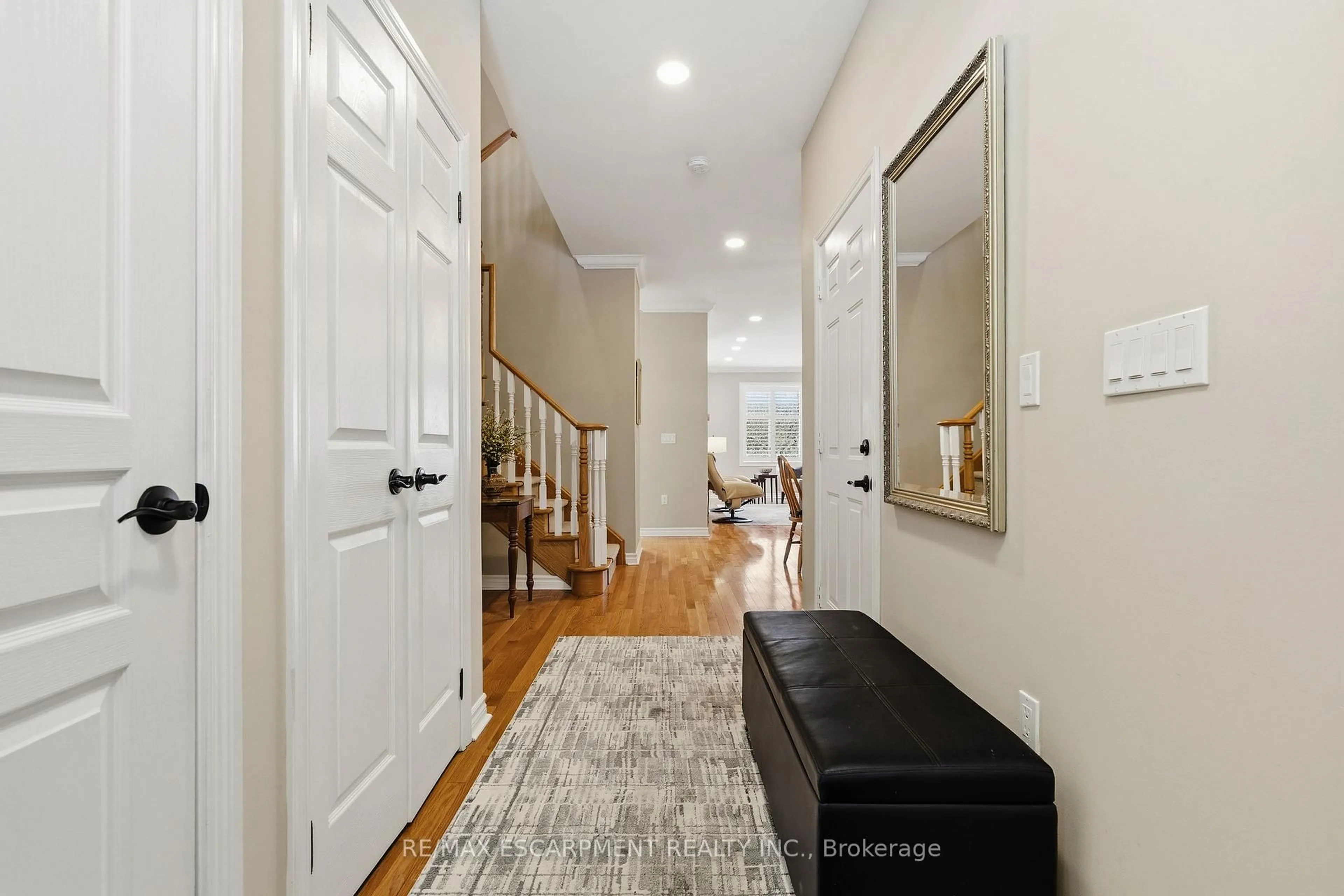 Indoor entryway for 71 Sulphur Springs Rd #17, Hamilton Ontario L9G 5C1