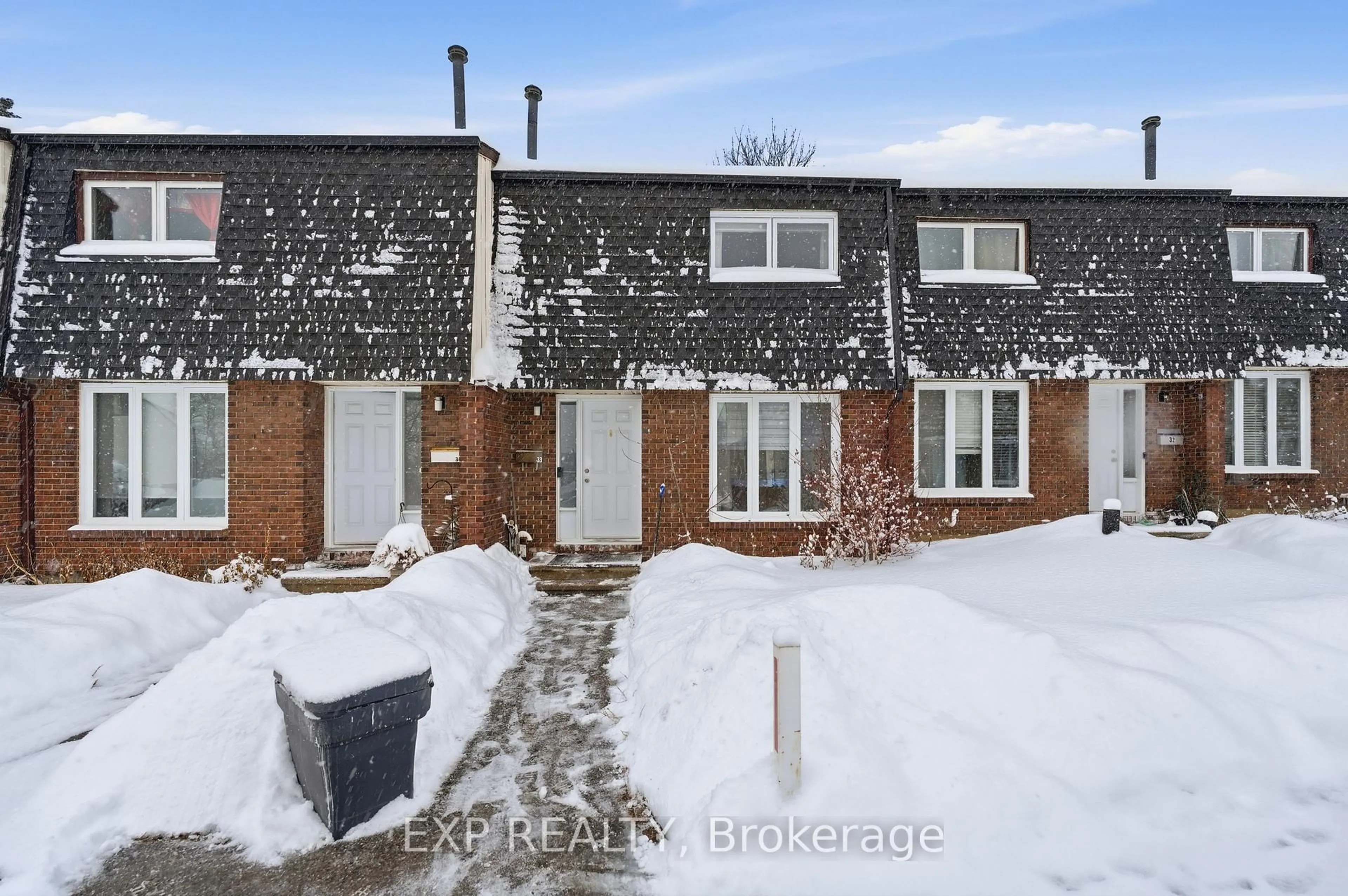 A pic from outside/outdoor area/front of a property/back of a property/a pic from drone, street for 3333 MCCARTHY Rd #33, Ottawa Ontario K1V 9X5
