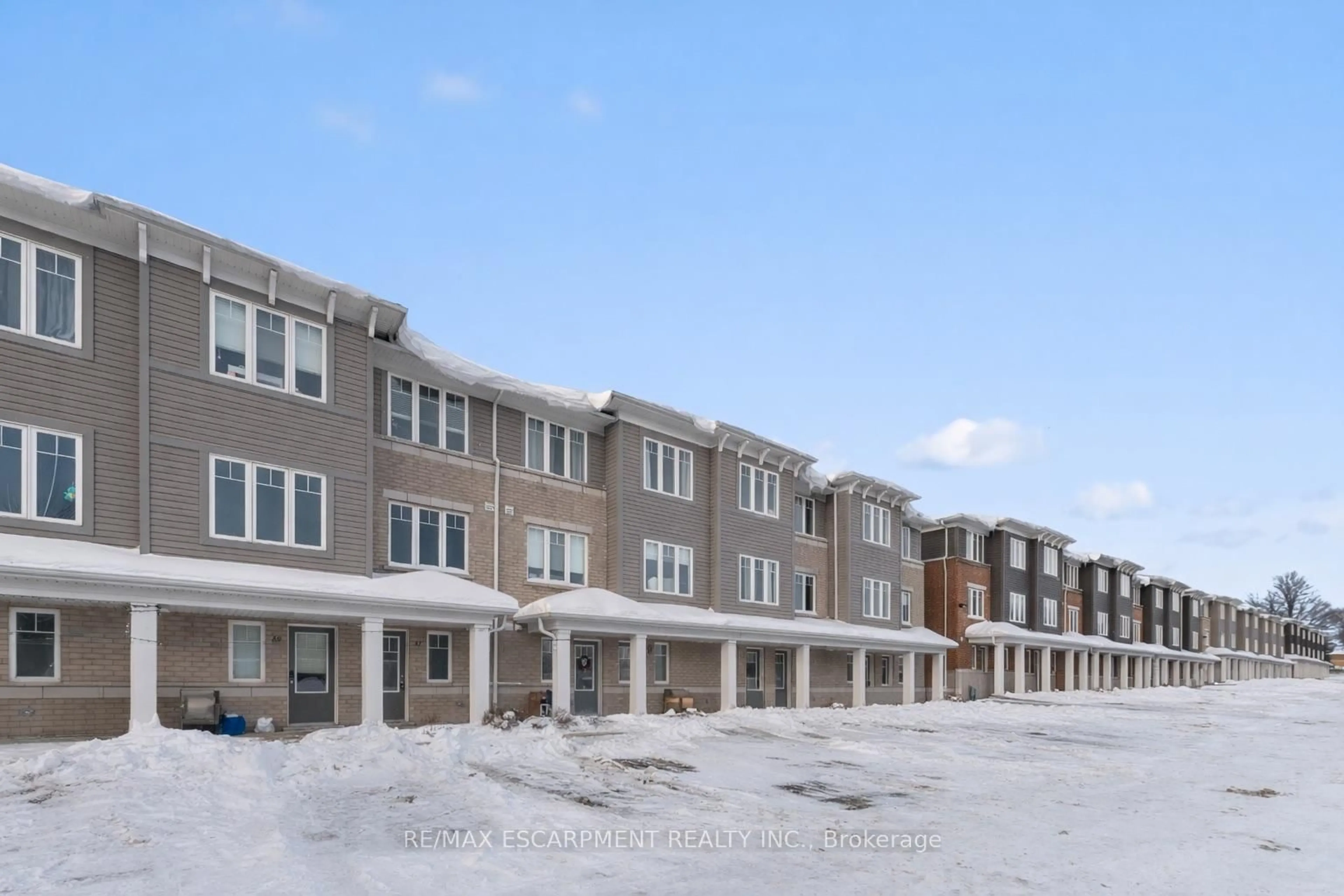 Patio, building for 24 Morrison Rd #A7, Kitchener Ontario N2A 0L1