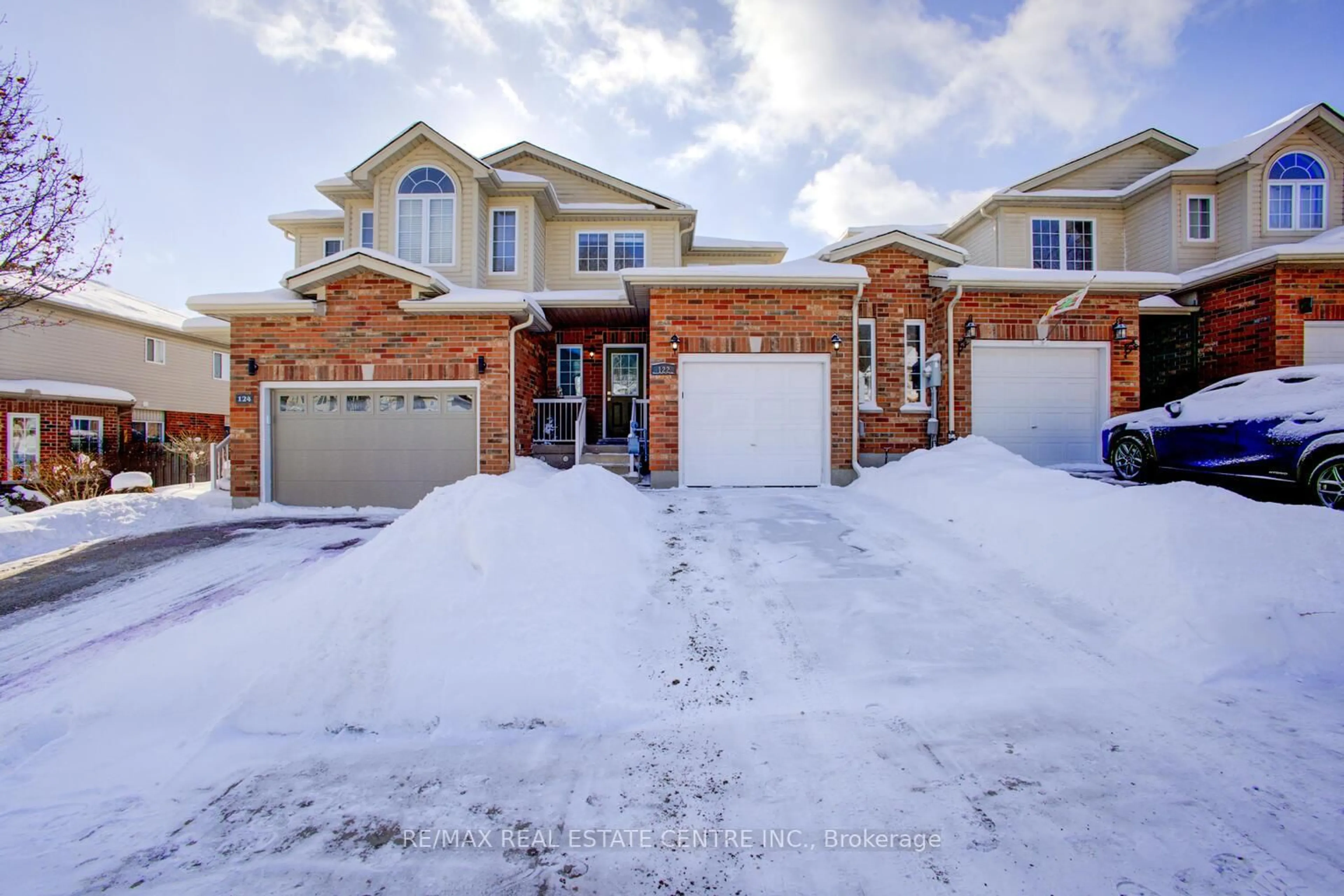 Unknown for 122 Upper Mercer St, Waterloo Ontario N2A 4N2