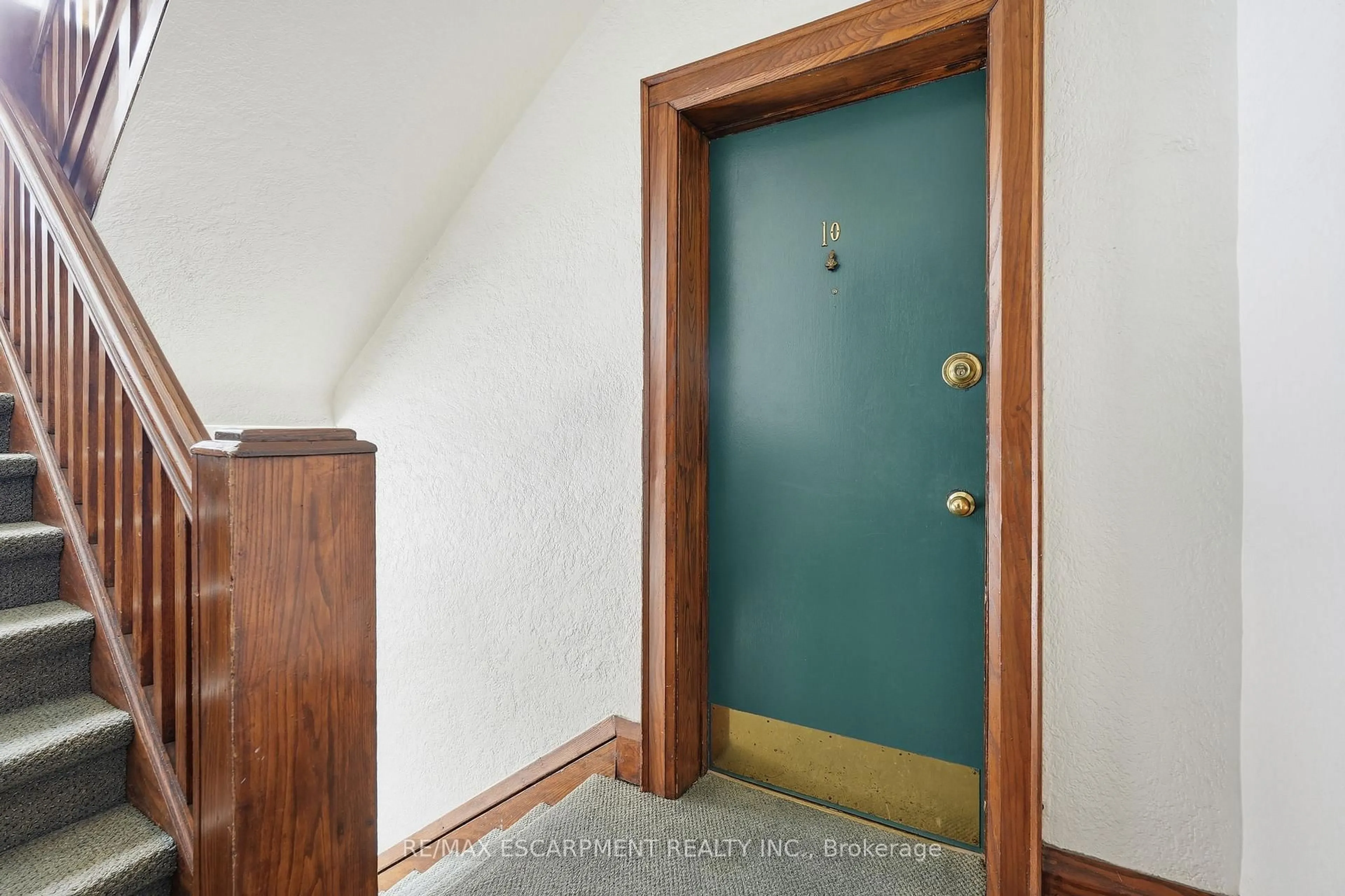 Unknown for 97 Connaught Ave #10, Hamilton Ontario L8M 3C4