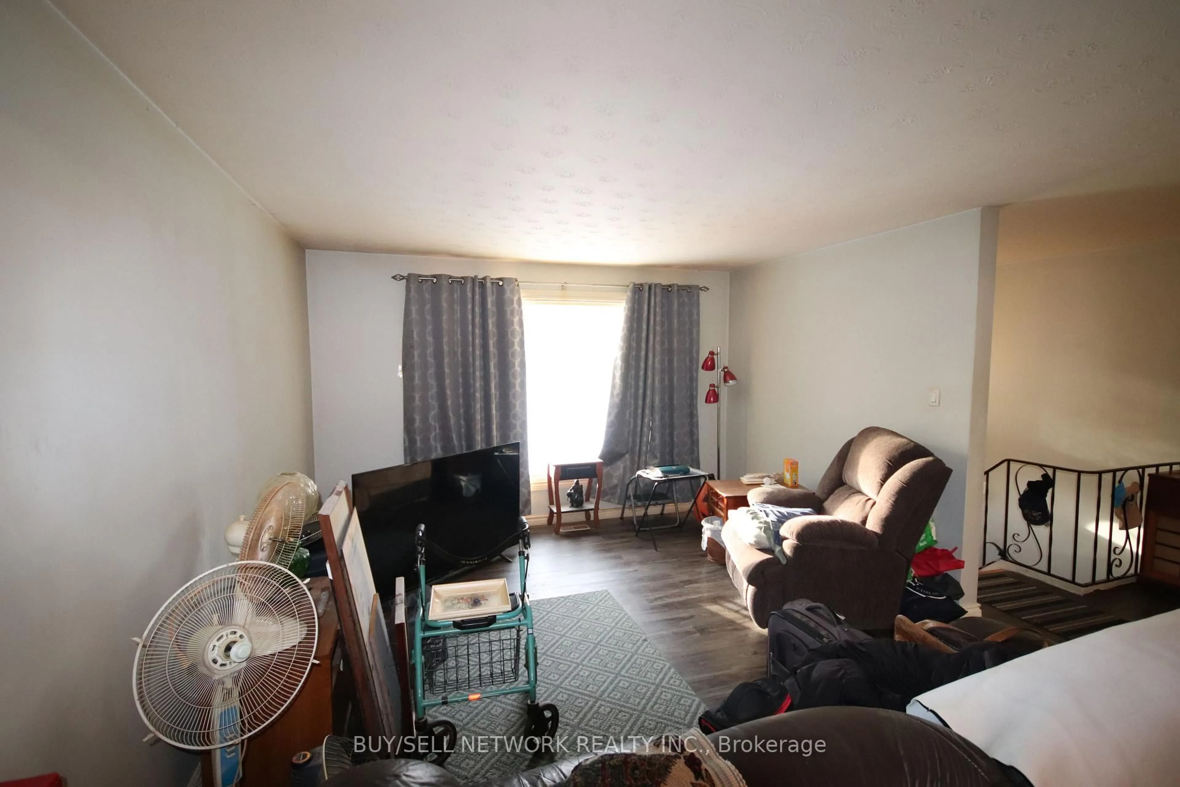 A pic of a room for 2131 Arborview Dr, Selwyn Ontario K0L 2H0