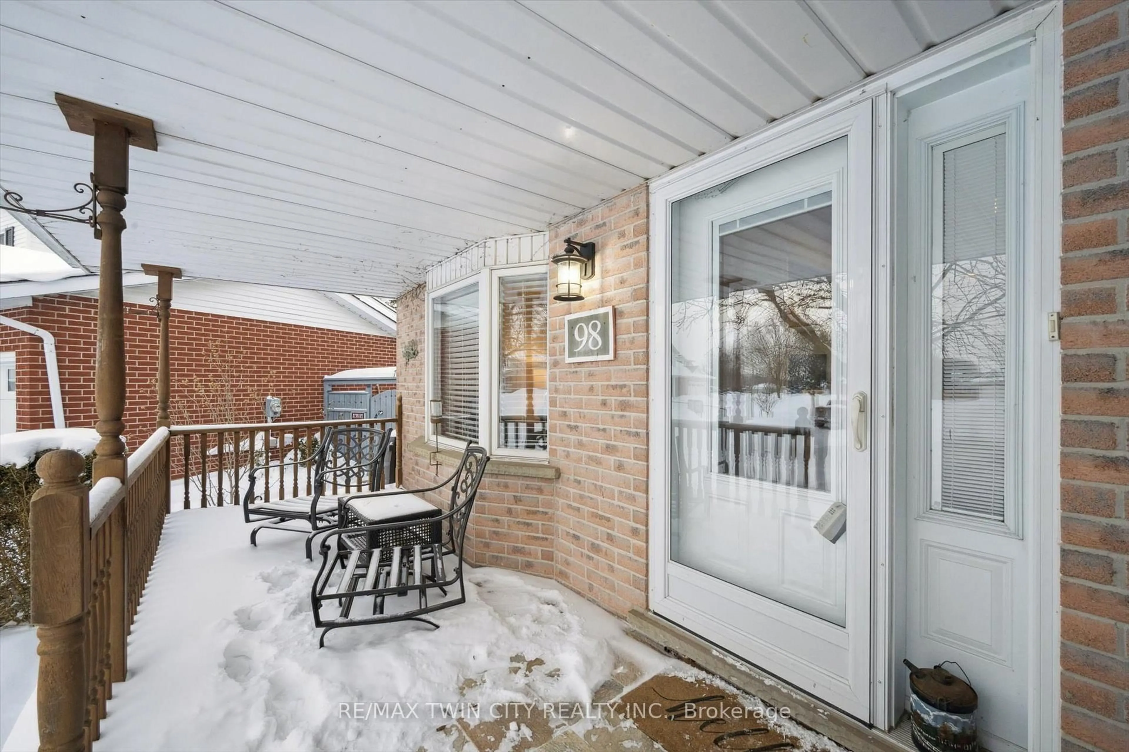 Patio, street for 98 Old Maple Lane, Kitchener Ontario N2N 3B3