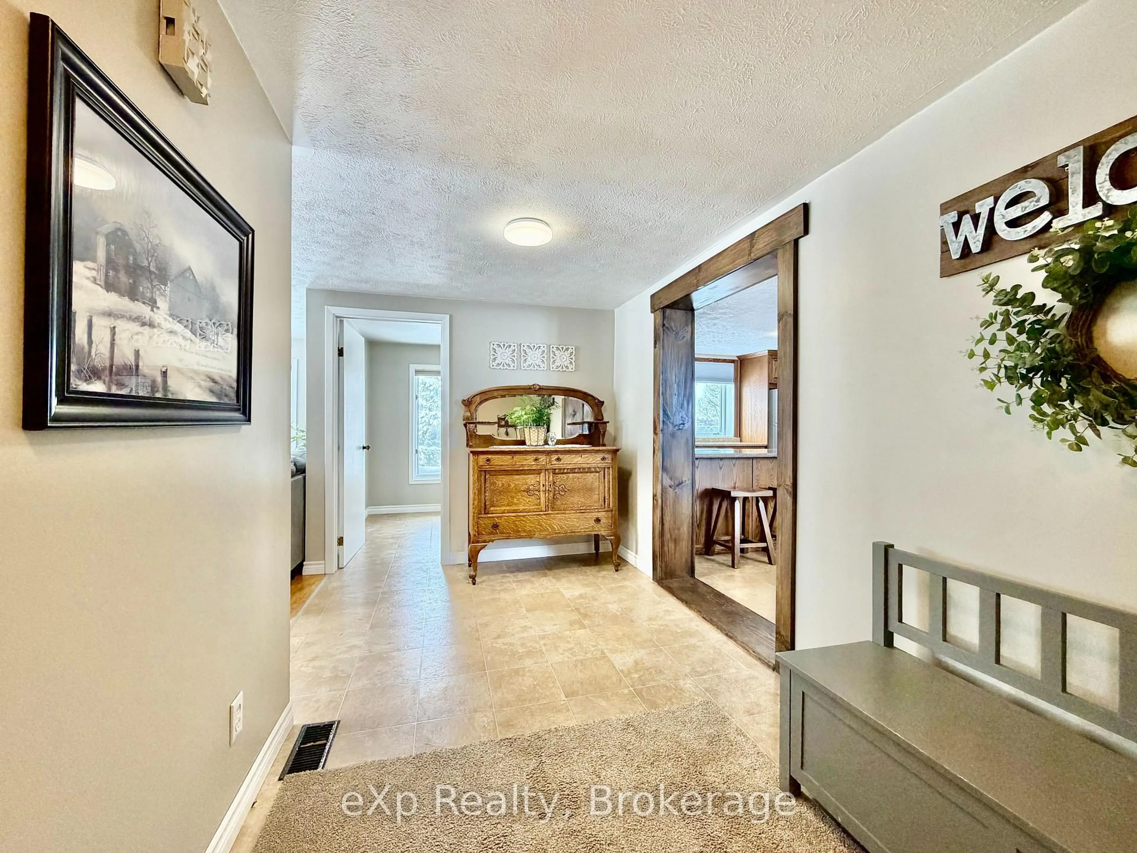 Indoor entryway for 935 Concession 10 Rd, South Bruce Ontario N0G 2J0