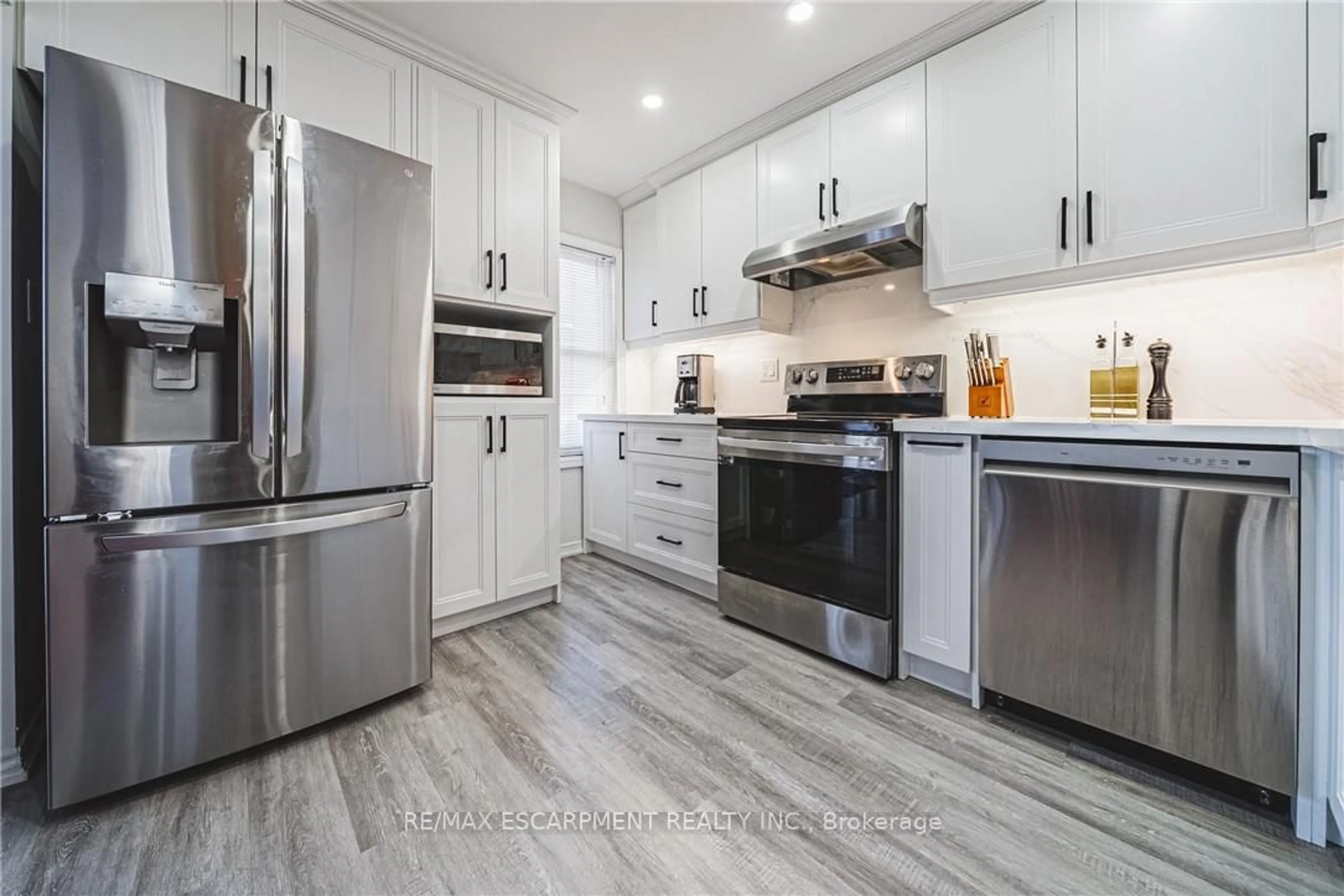 Unknown for 143 FAIRFIELD Ave, Hamilton Ontario L8H 5H3