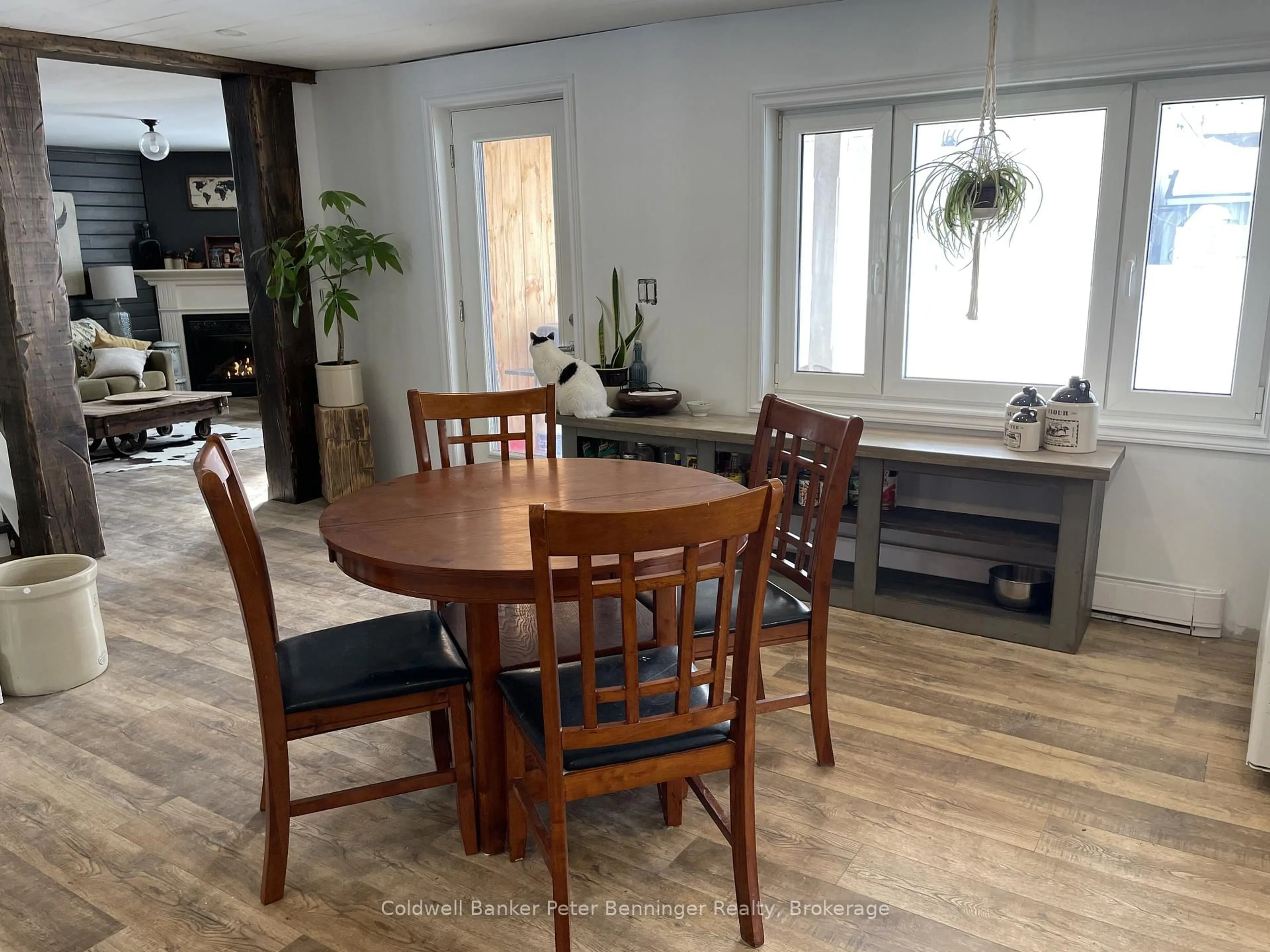 Dining room, wood/laminate floor for 450 Victoria St, Arran-Elderslie Ontario N0G 2N0