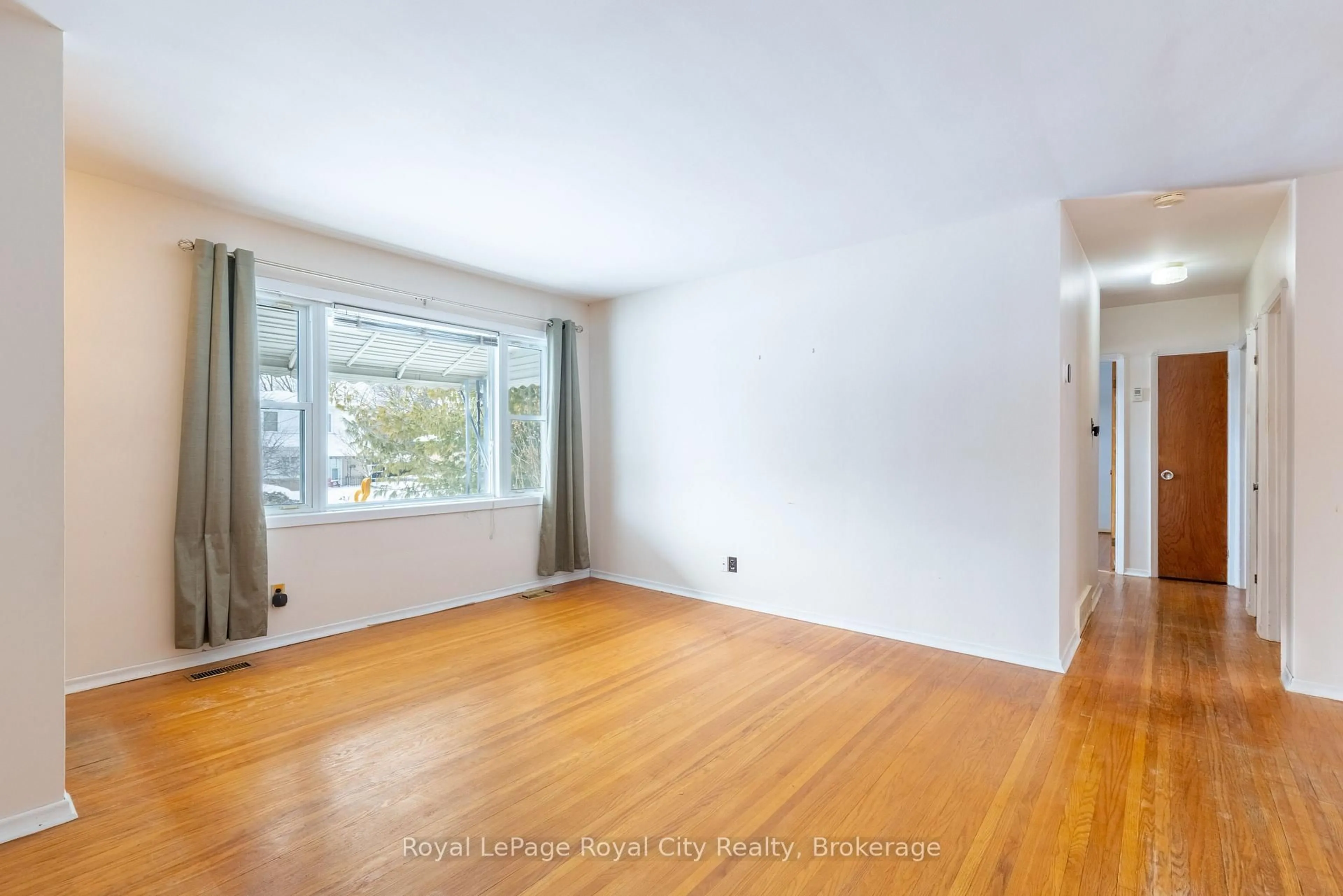 A pic of a room for 35 Dumbarton St, Guelph Ontario N1E 3T4