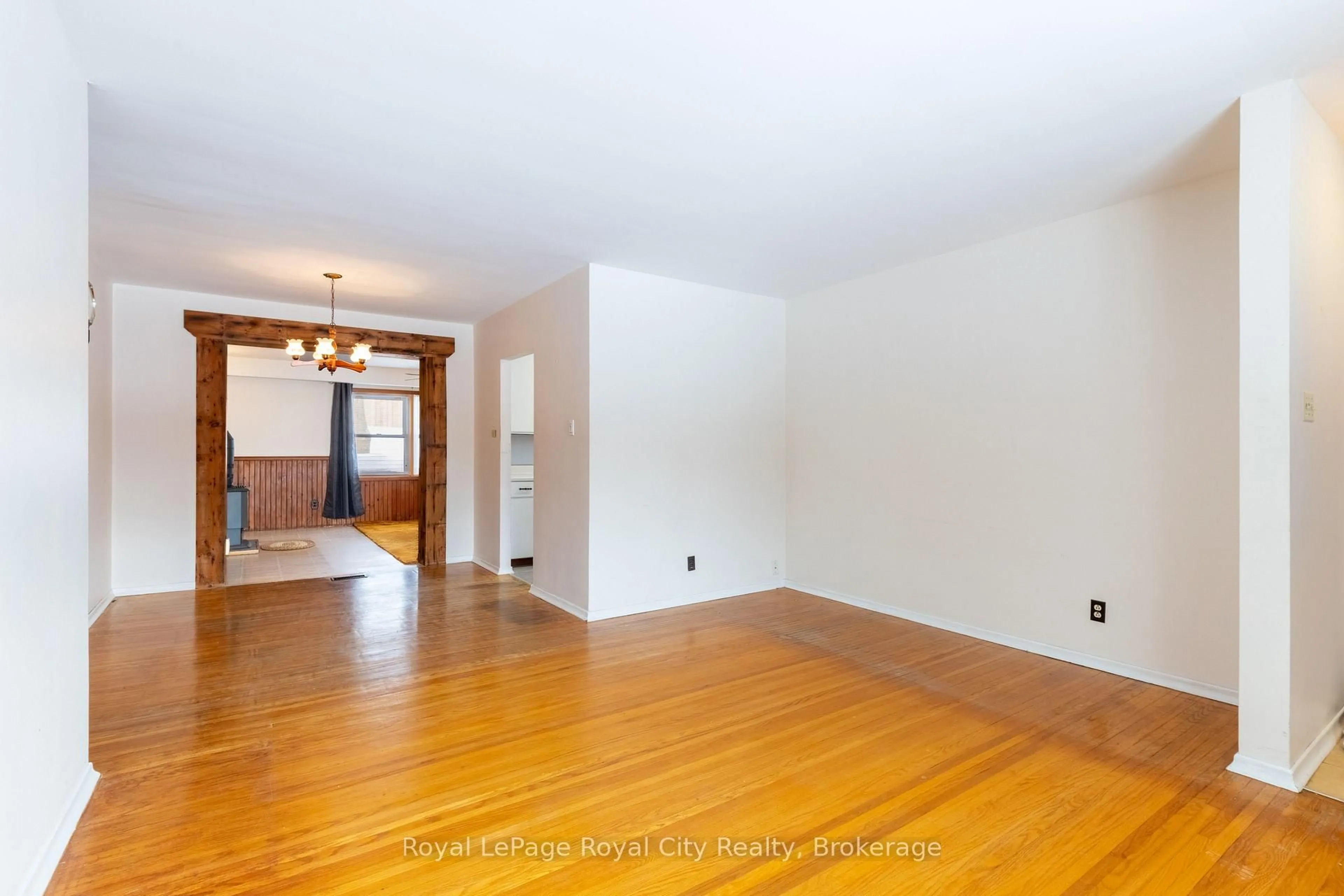 A pic of a room for 35 Dumbarton St, Guelph Ontario N1E 3T4