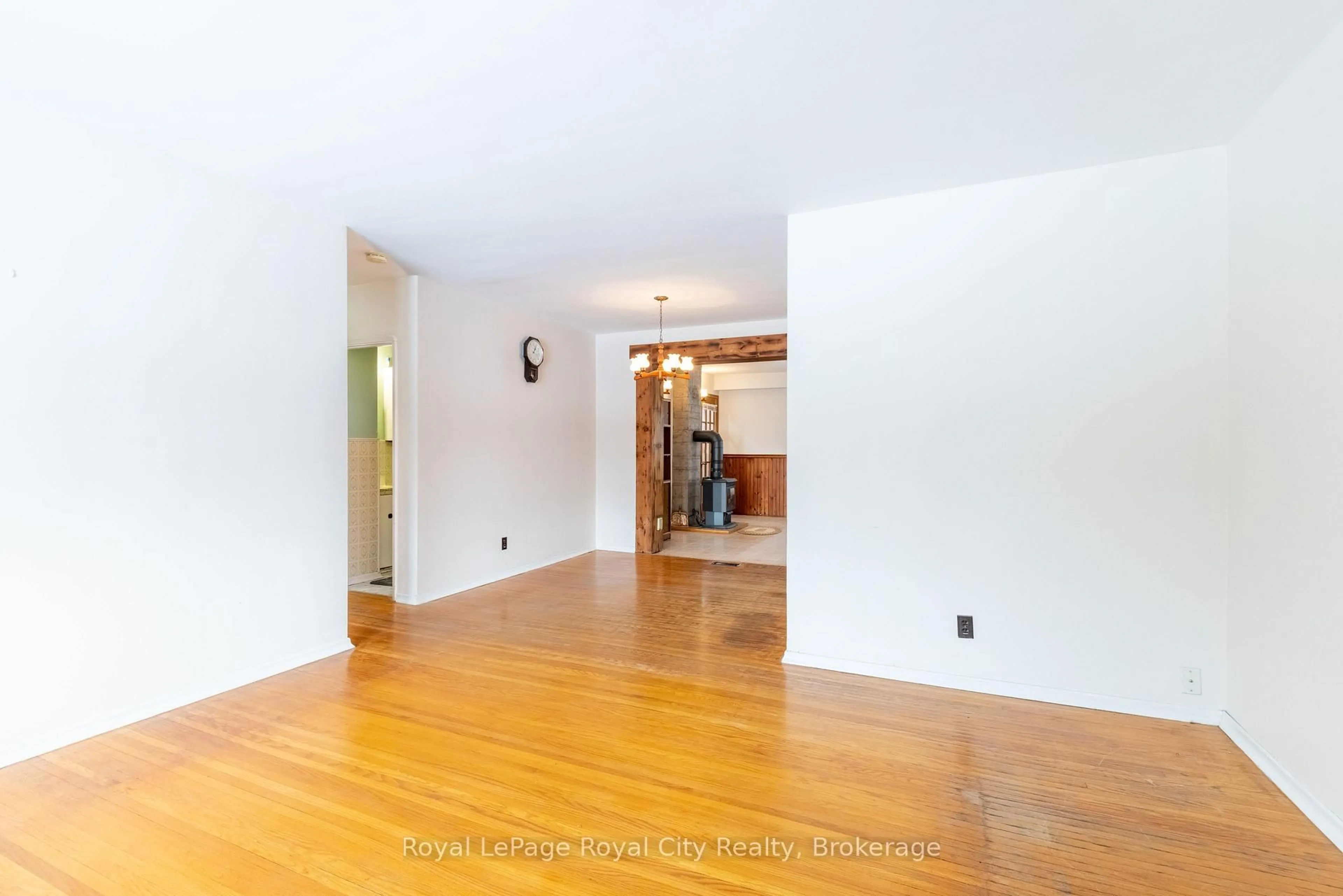 Unknown for 35 Dumbarton St, Guelph Ontario N1E 3T4