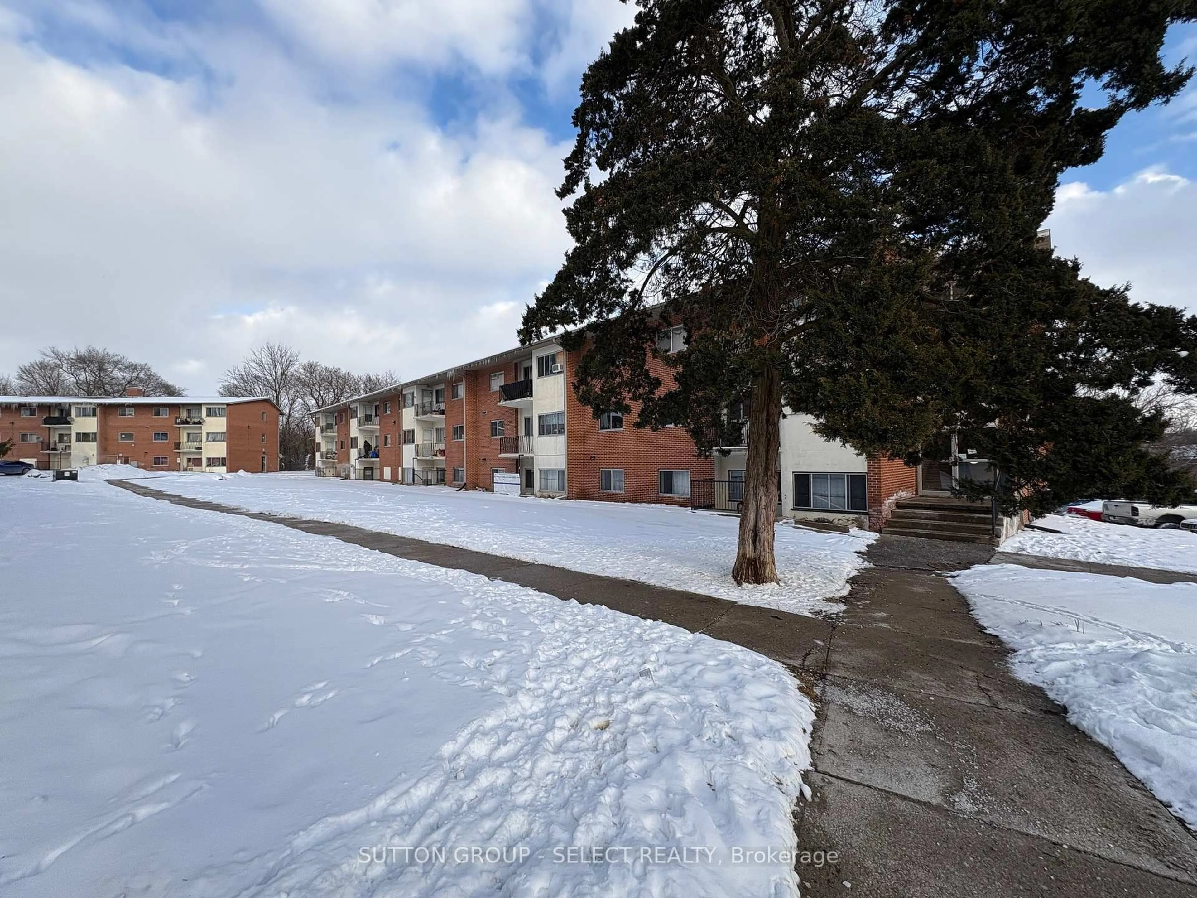 Unknown for 1174 Hamilton Rd #308, London East Ontario N5W 1A9