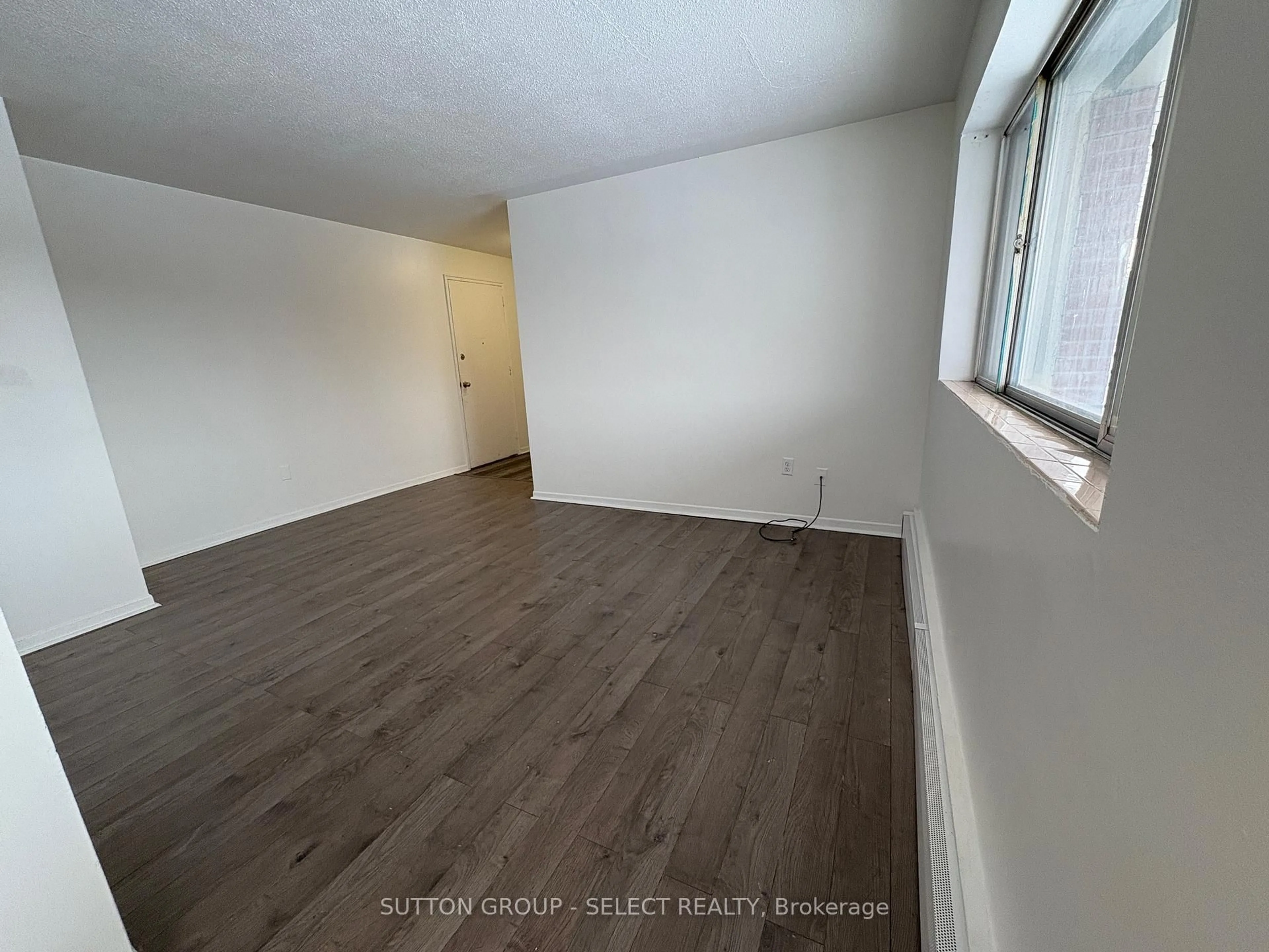 A pic of a room for 1174 Hamilton Rd #308, London East Ontario N5W 1A9