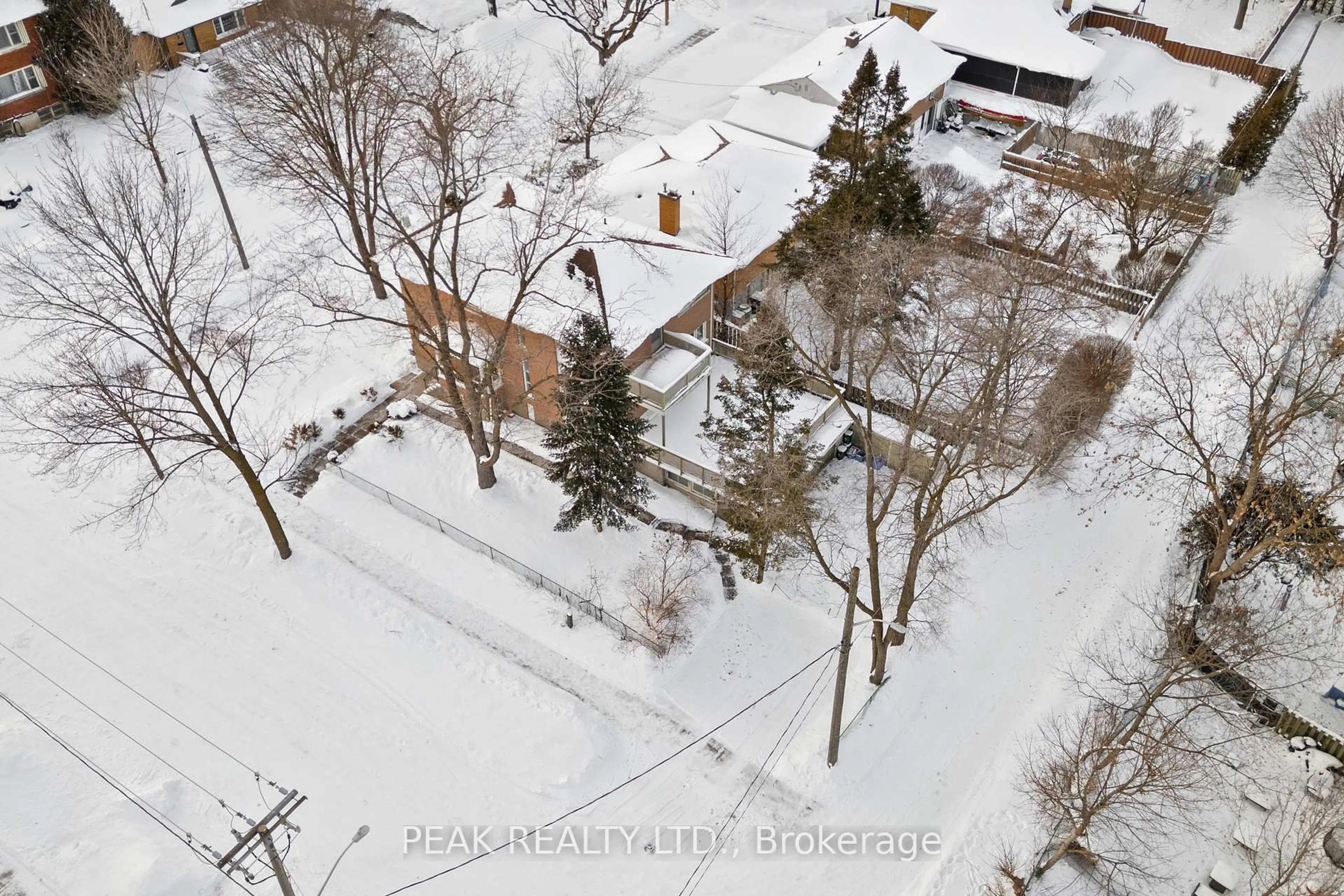 A pic from outside/outdoor area/front of a property/back of a property/a pic from drone, street for 58 Brandon Ave, Kitchener Ontario N2M 2J3