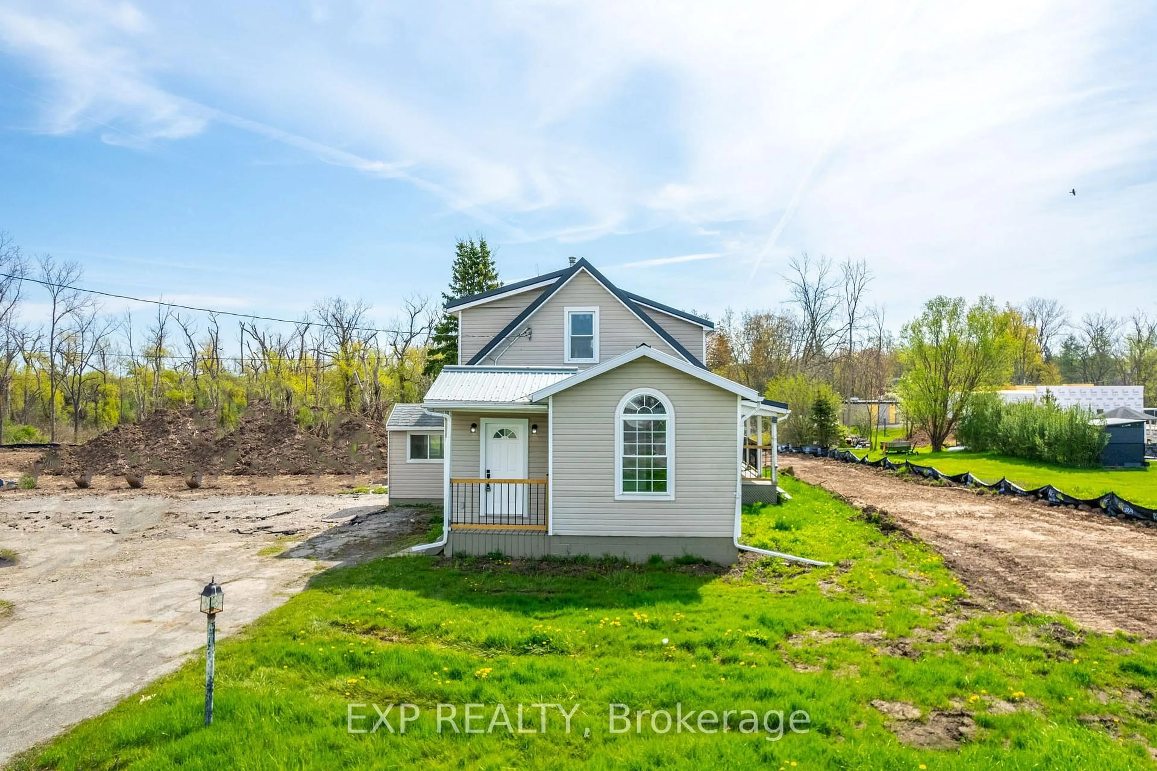 A pic from outside/outdoor area/front of a property/back of a property/a pic from drone, water/lake/river/ocean view for 728 Gorham Rd, Fort Erie Ontario L0S 1N0