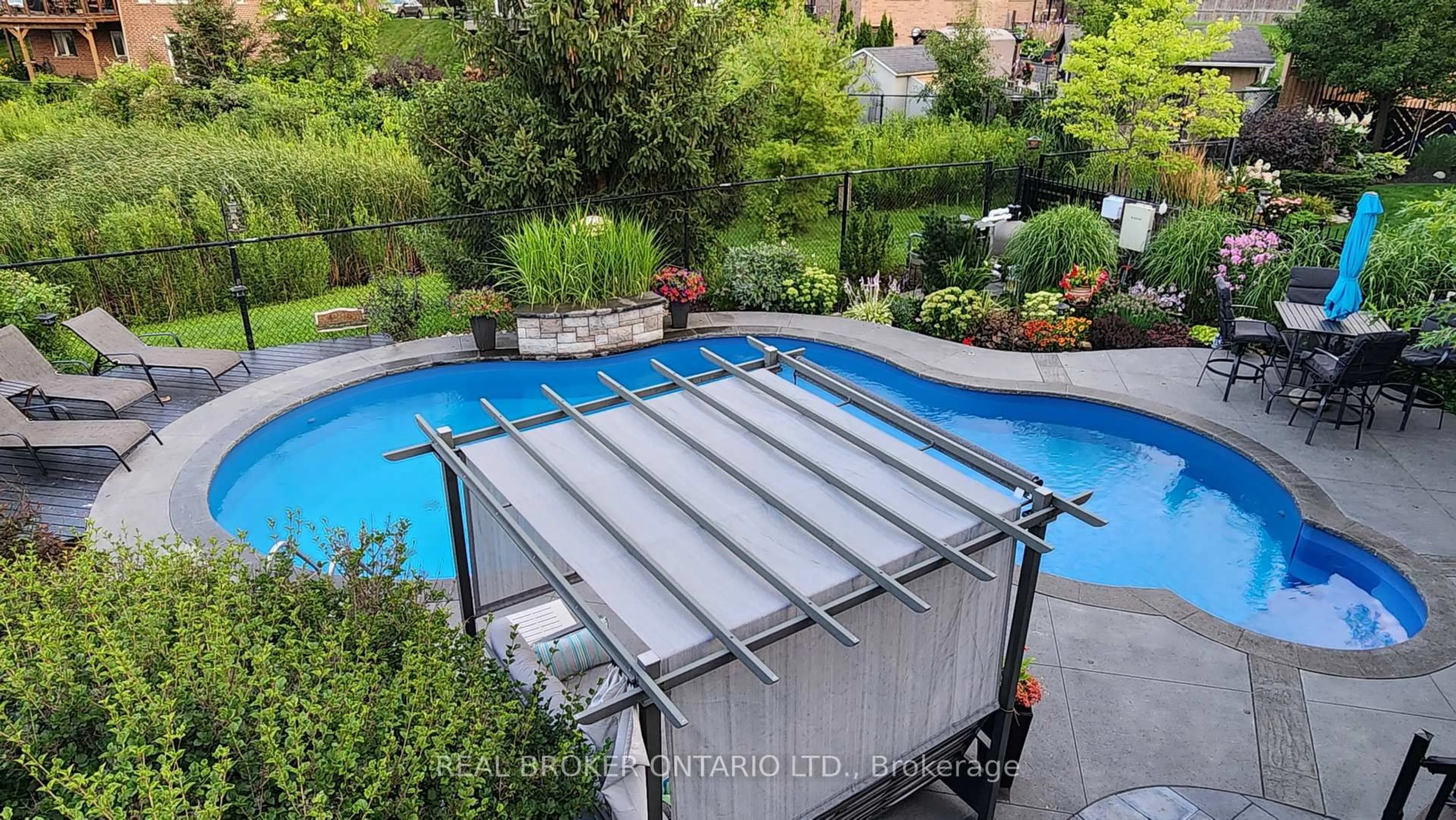 Pool for 113 Hayward Crt, Guelph/Eramosa Ontario N0B 2K0