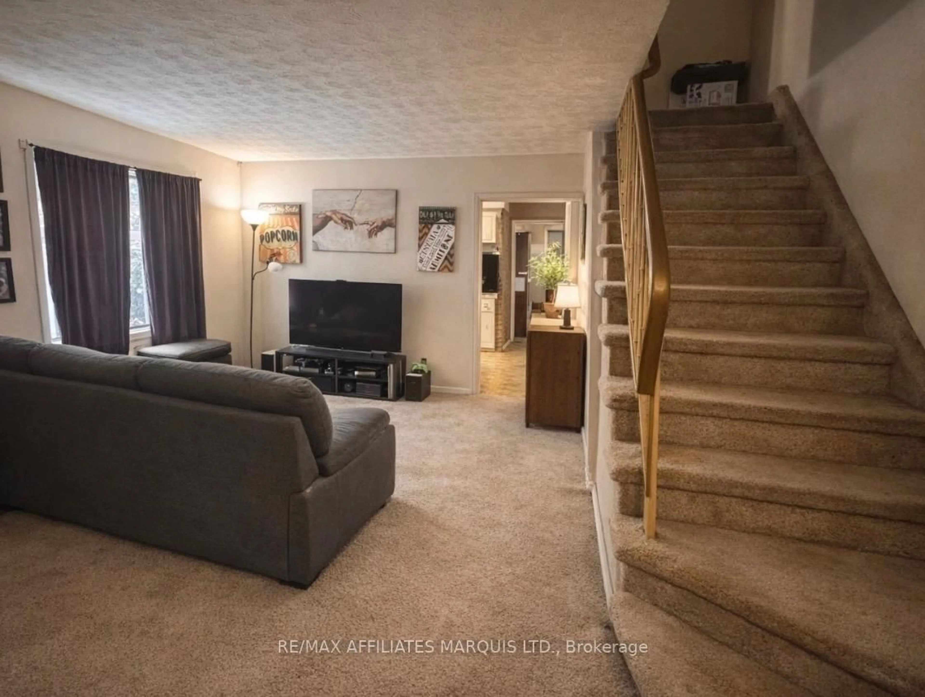 Living room with furniture, unknown for 204-206 Guy St, Cornwall Ontario K6H 4T9