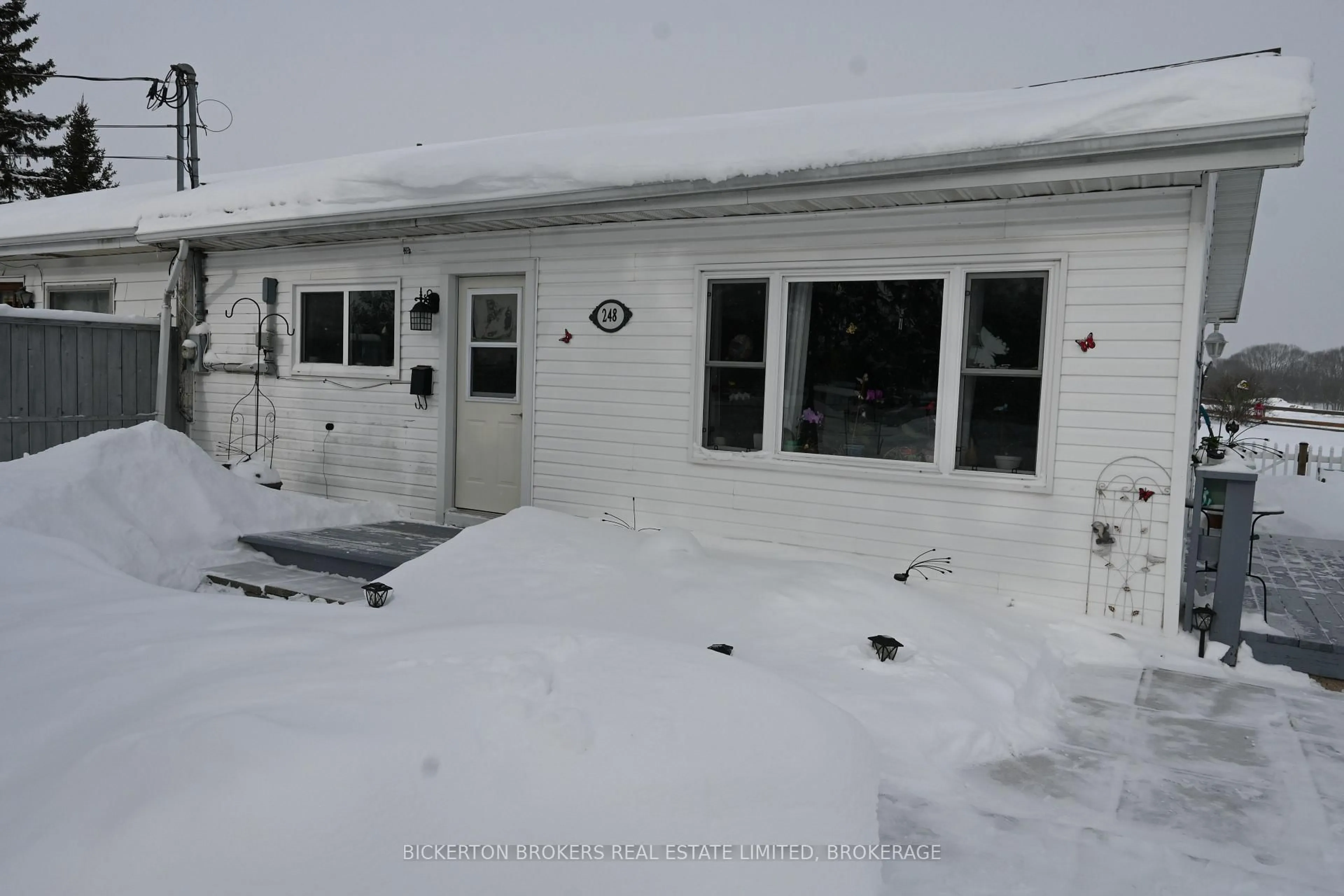 Unknown for 248 Cemetery Rd, Gananoque Ontario K7G 1V7