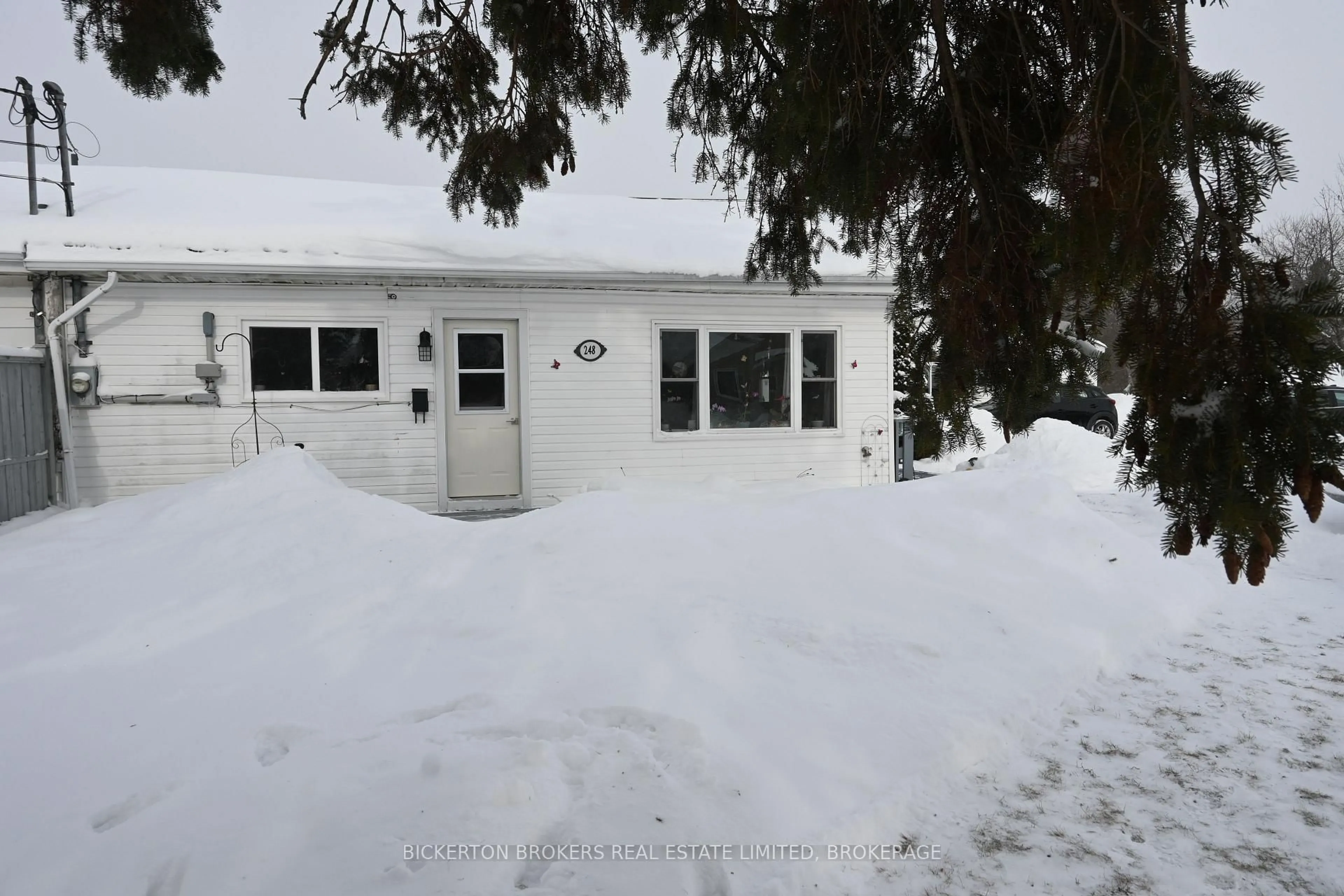 Unknown for 248 Cemetery Rd, Gananoque Ontario K7G 1V7