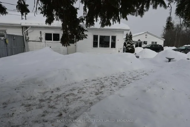 248 Cemetery Rd, Gananoque 3