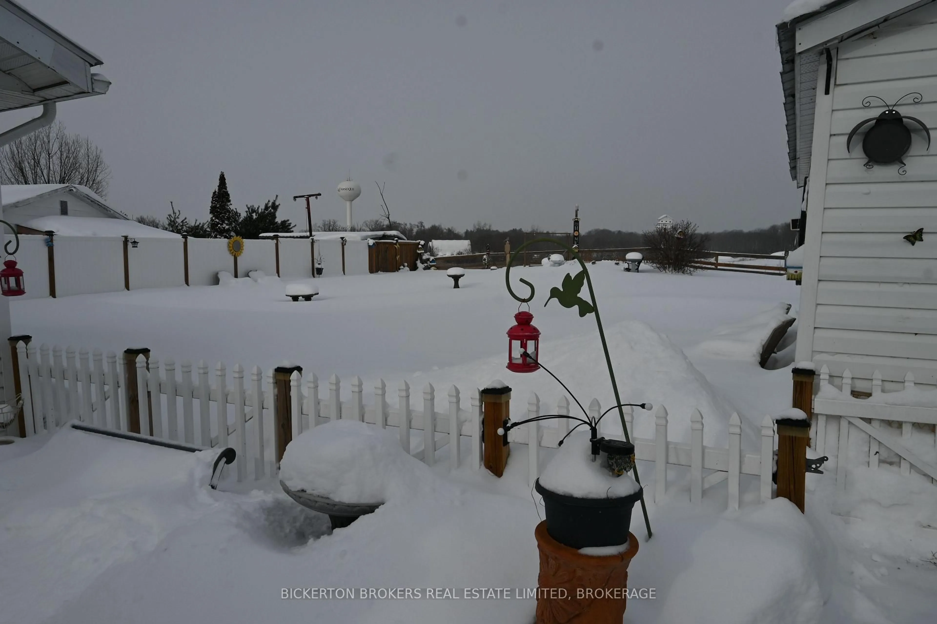 Patio, street for 248 Cemetery Rd, Gananoque Ontario K7G 1V7