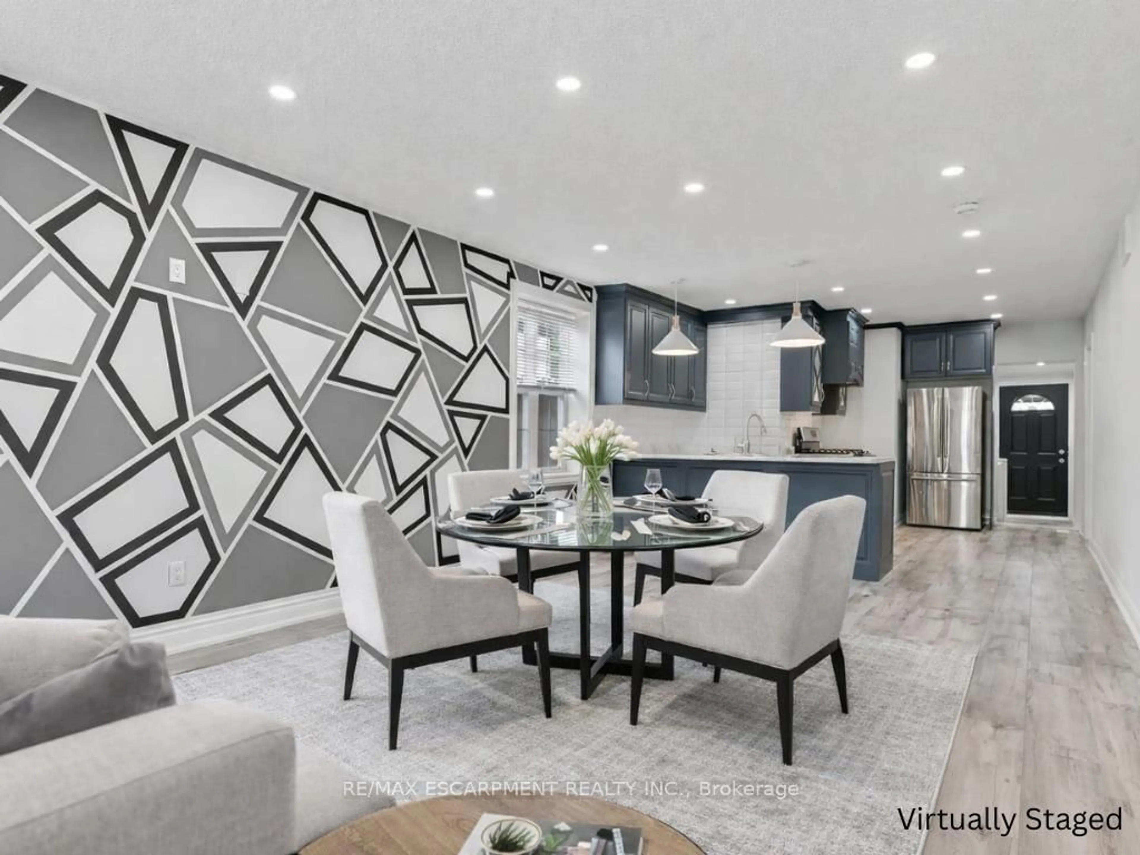 Open concept kitchen, ceramic/tile floor for 54 Craigmiller Ave, Hamilton Ontario L8L 3J1