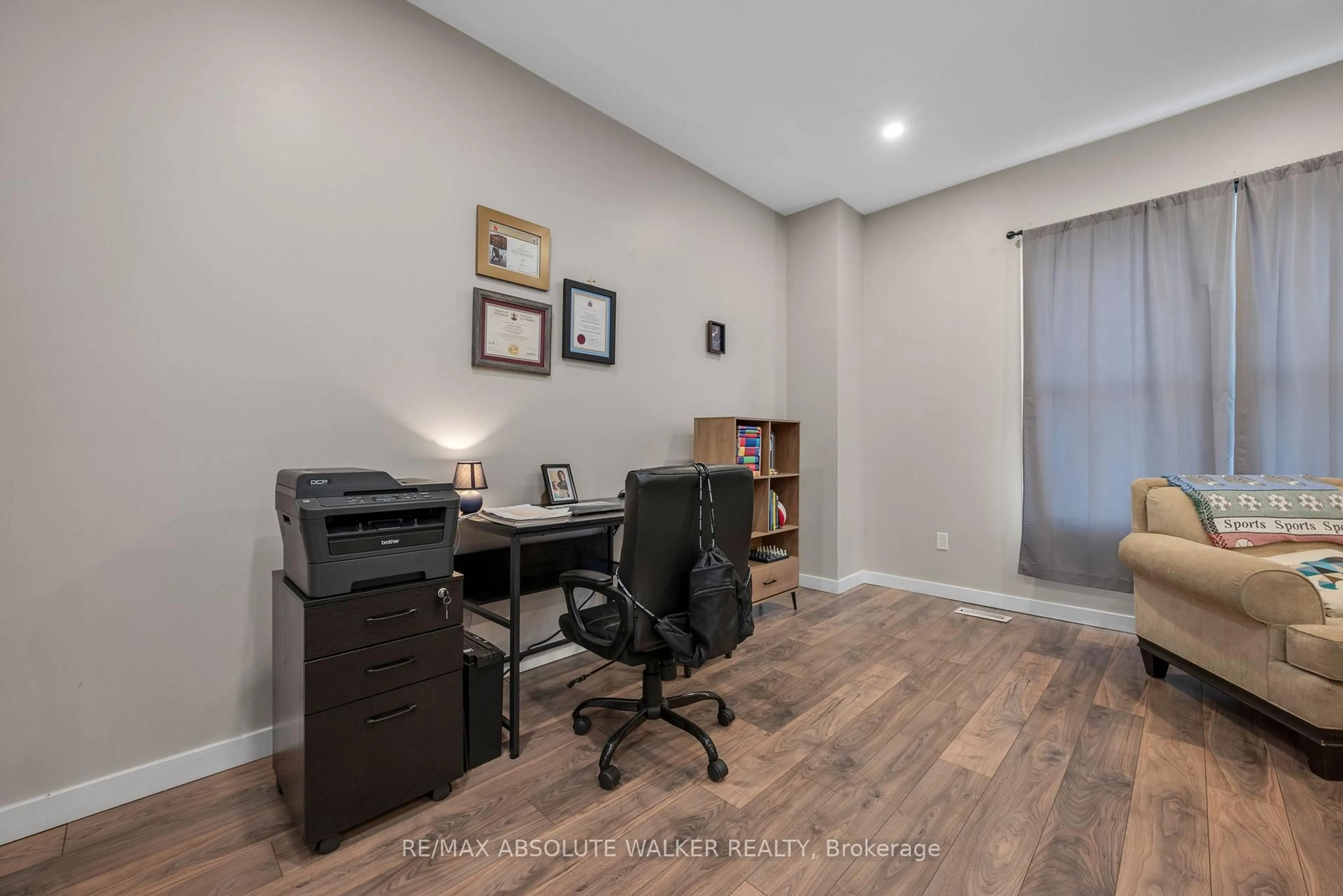 A pic of a room for 321 Wood St, Prescott Ontario K0E 1T0