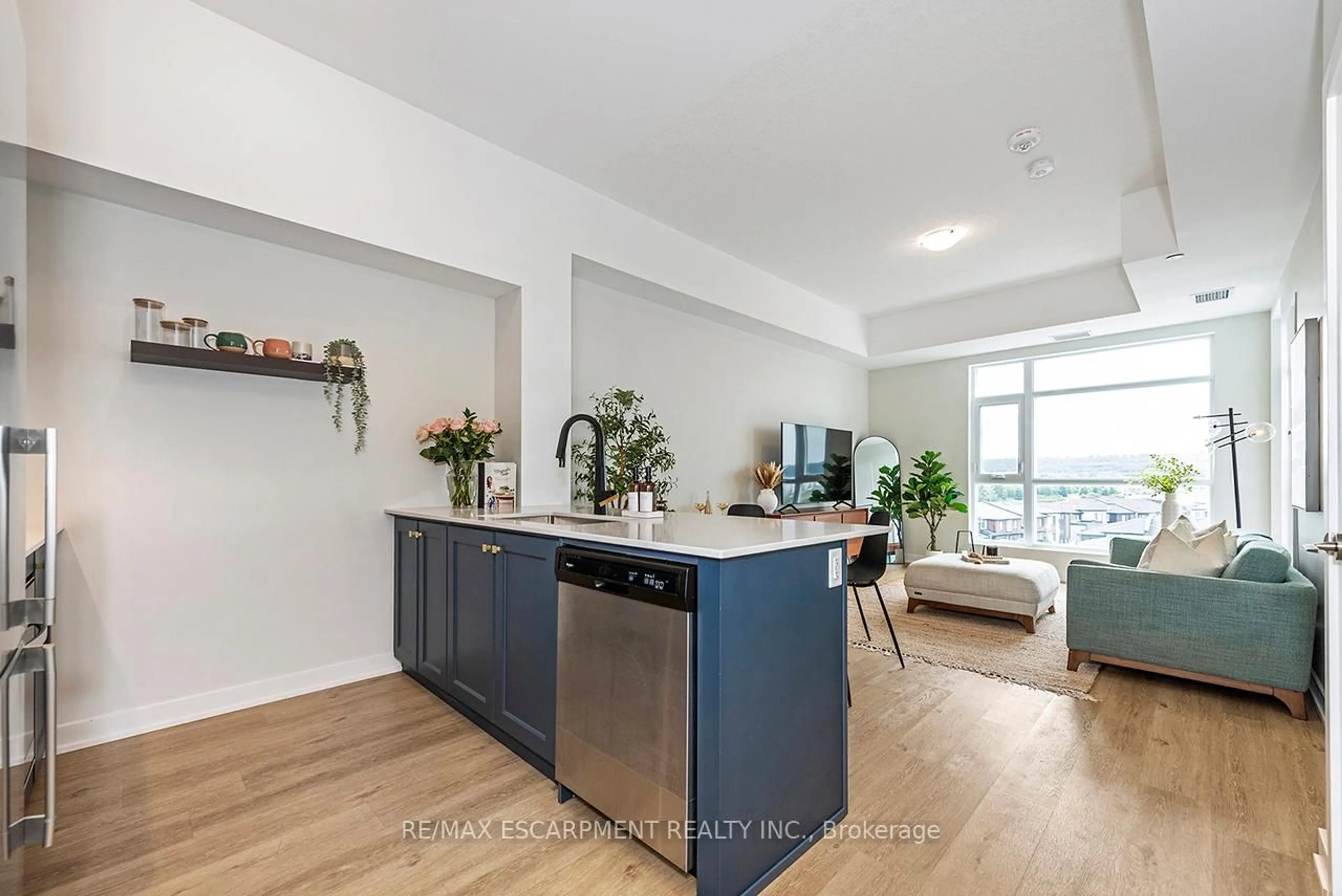 Open concept kitchen, unknown for 600 North Service Rd #606, Hamilton Ontario L8E 0L2