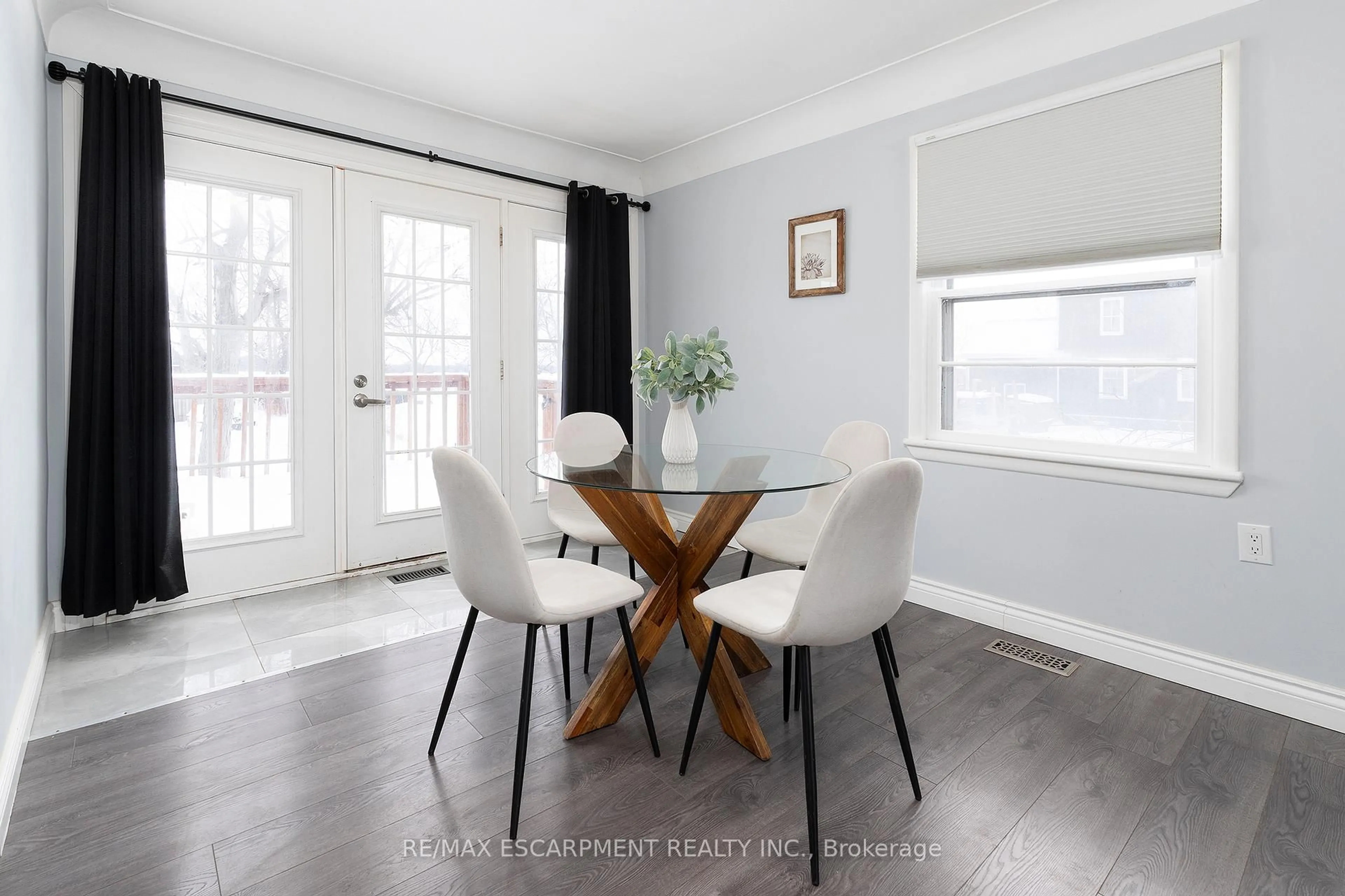 Dining room, wood/laminate floor for 2448 Wilson St, Hamilton Ontario L0R 1R0
