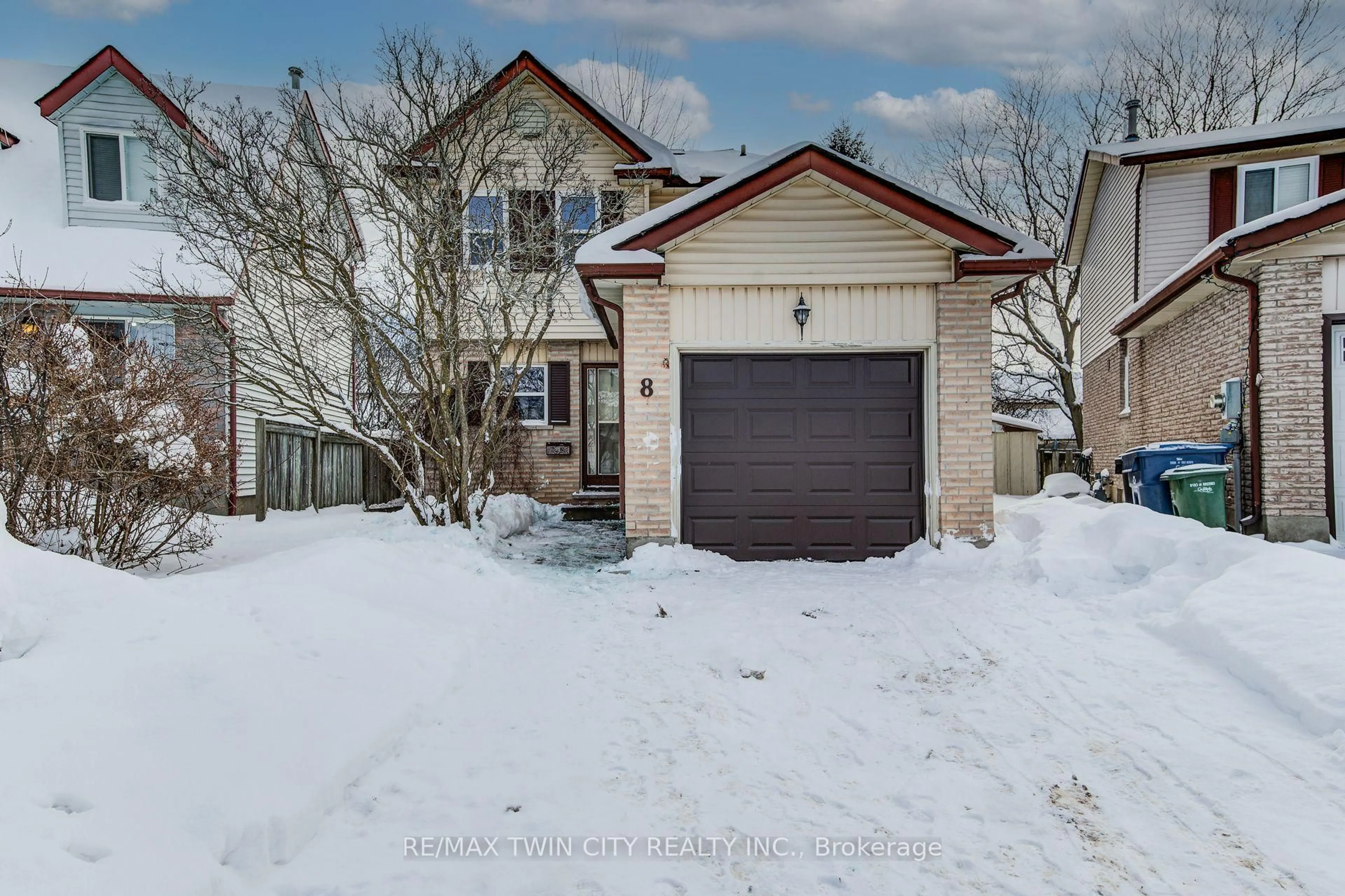 Unknown for 8 Laurelwood Crt, Guelph Ontario N1G 4E8