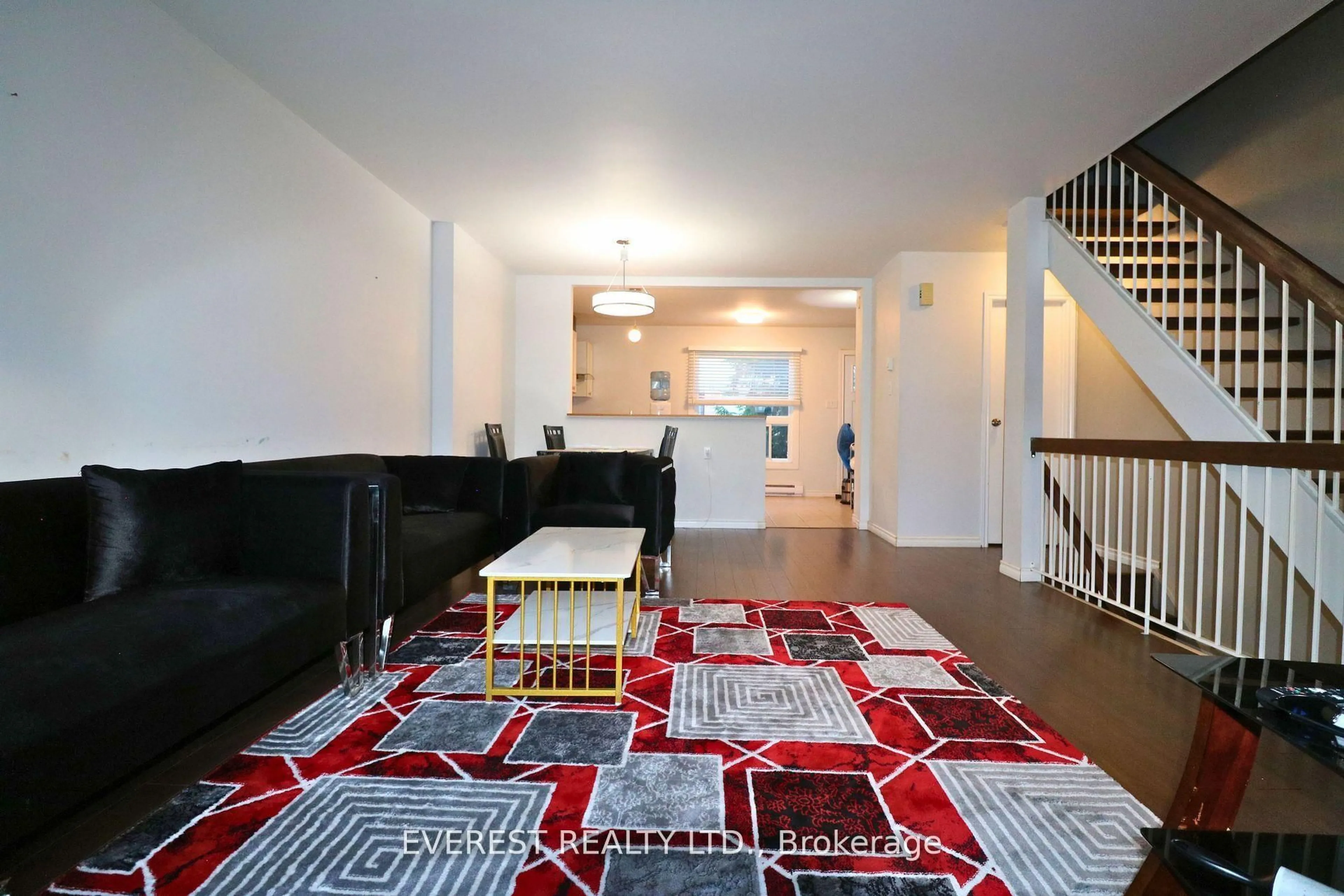 Living room with furniture, carpet floor for 253 Taylor St #29, London East Ontario N5Y 2J6