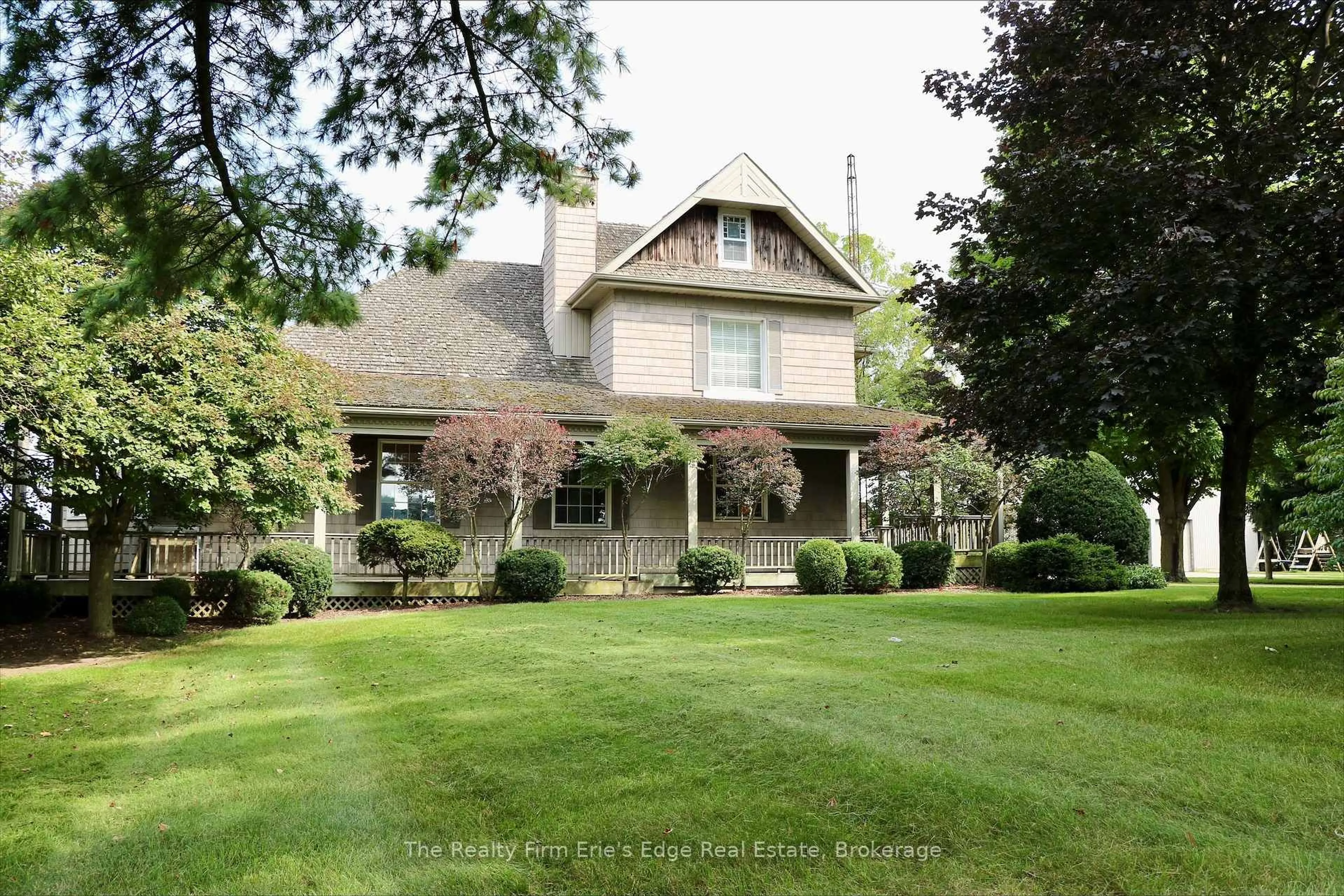 Home with vinyl exterior material, street for 145175 Potters Rd, Norwich Ontario N4G 4G7