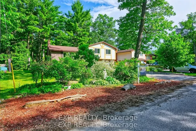 9995 Port Franks Estates Dr, Lambton Shores 4