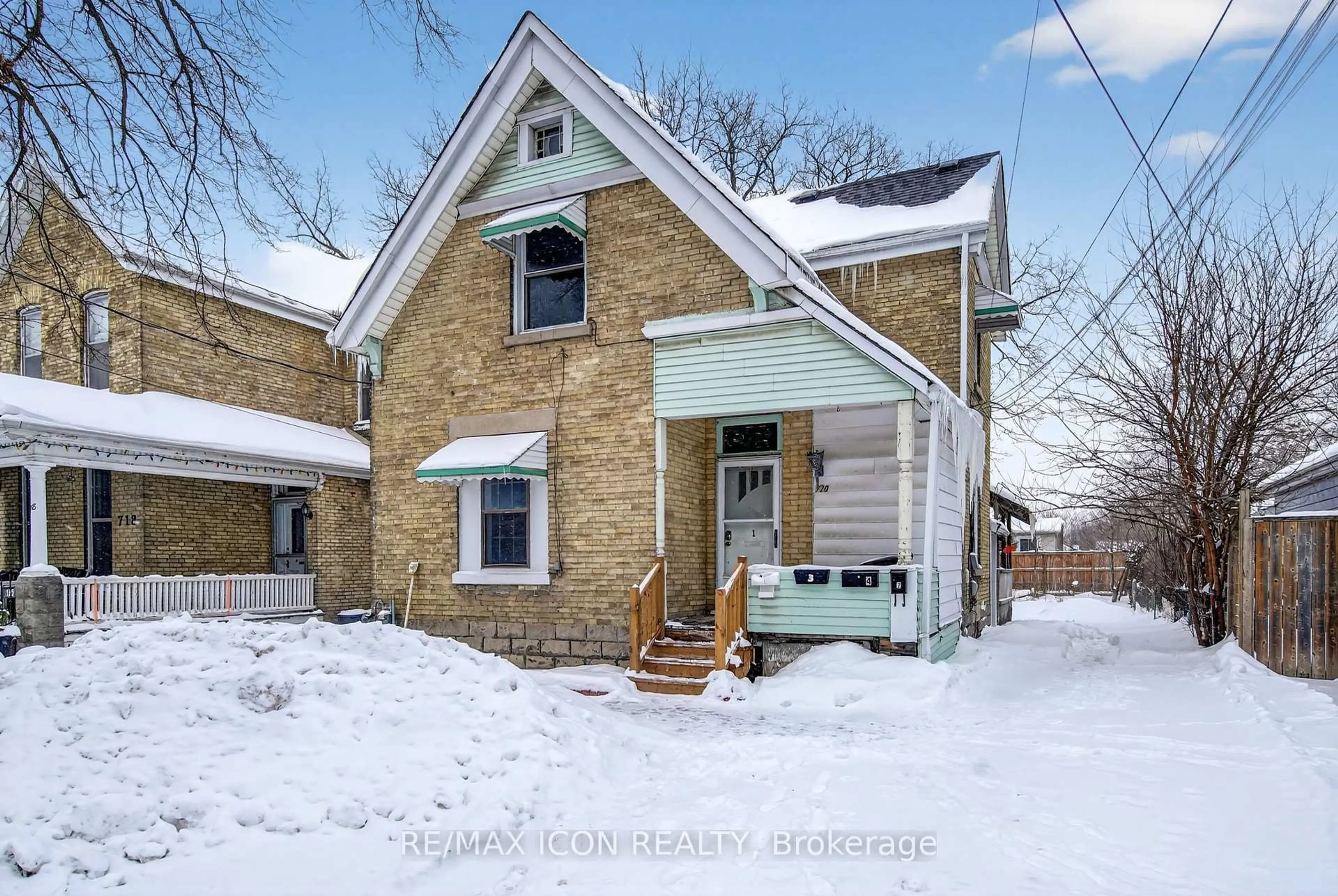 Home with brick exterior material, street for 720 Queens Ave, London East Ontario N5W 3H5