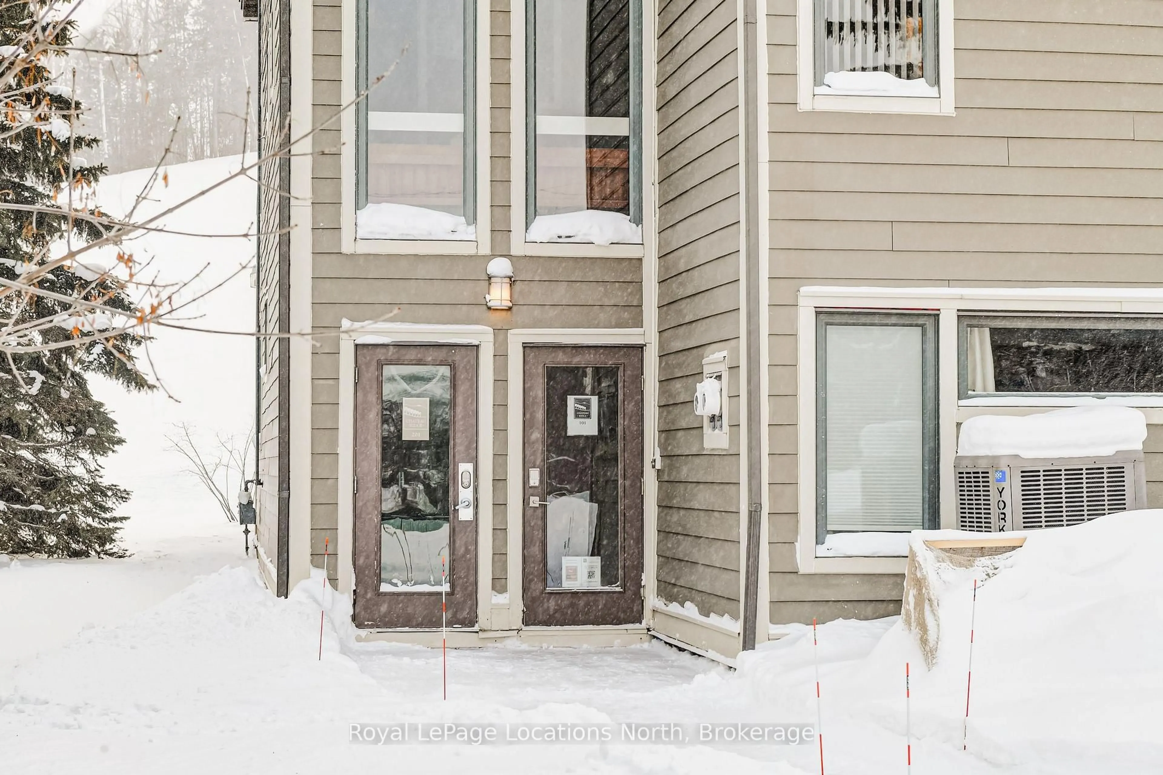 Indoor entryway for 796404 Grey Road 19 #101, Blue Mountains Ontario L9Y 0N8