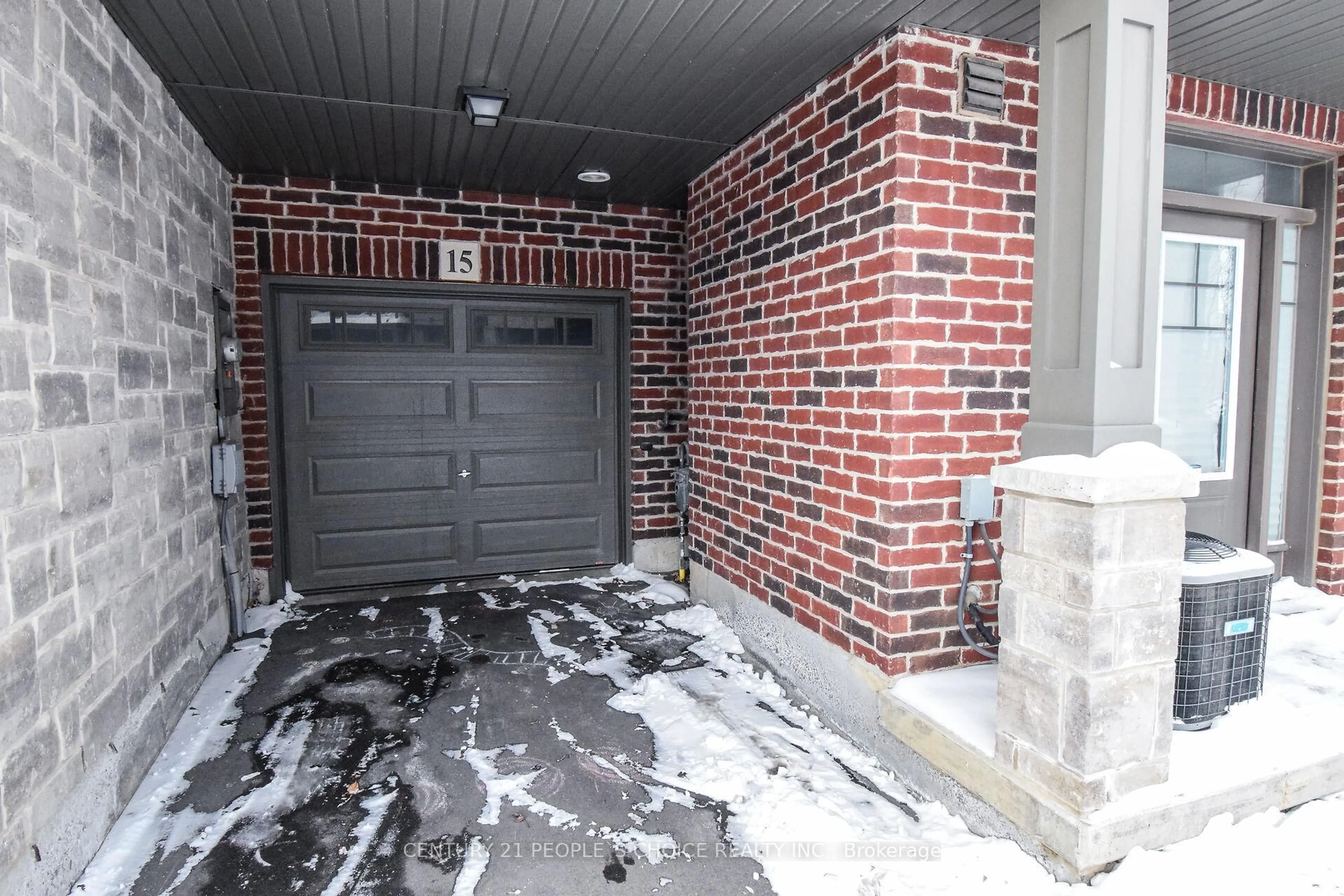 Unknown for 15 Hoffman Lane, Hamilton Ontario L9G 0H2