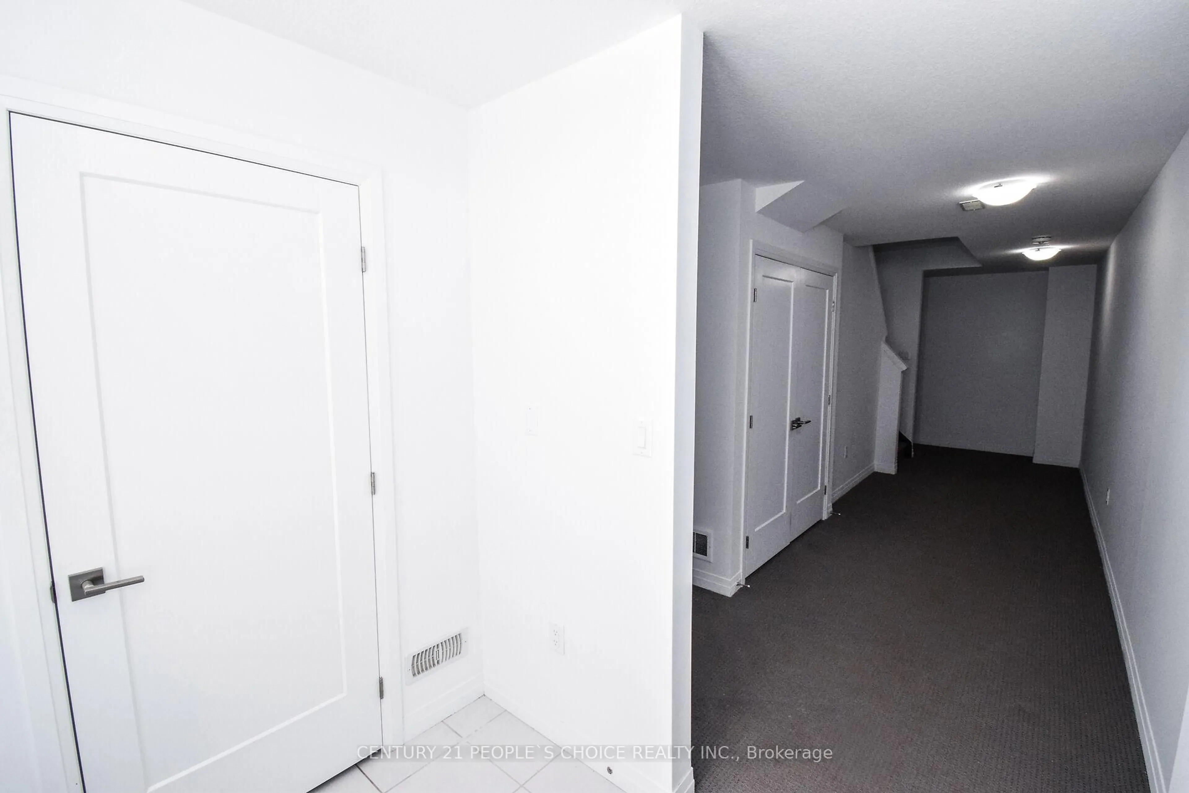 A pic of a room for 15 Hoffman Lane, Hamilton Ontario L9G 0H2