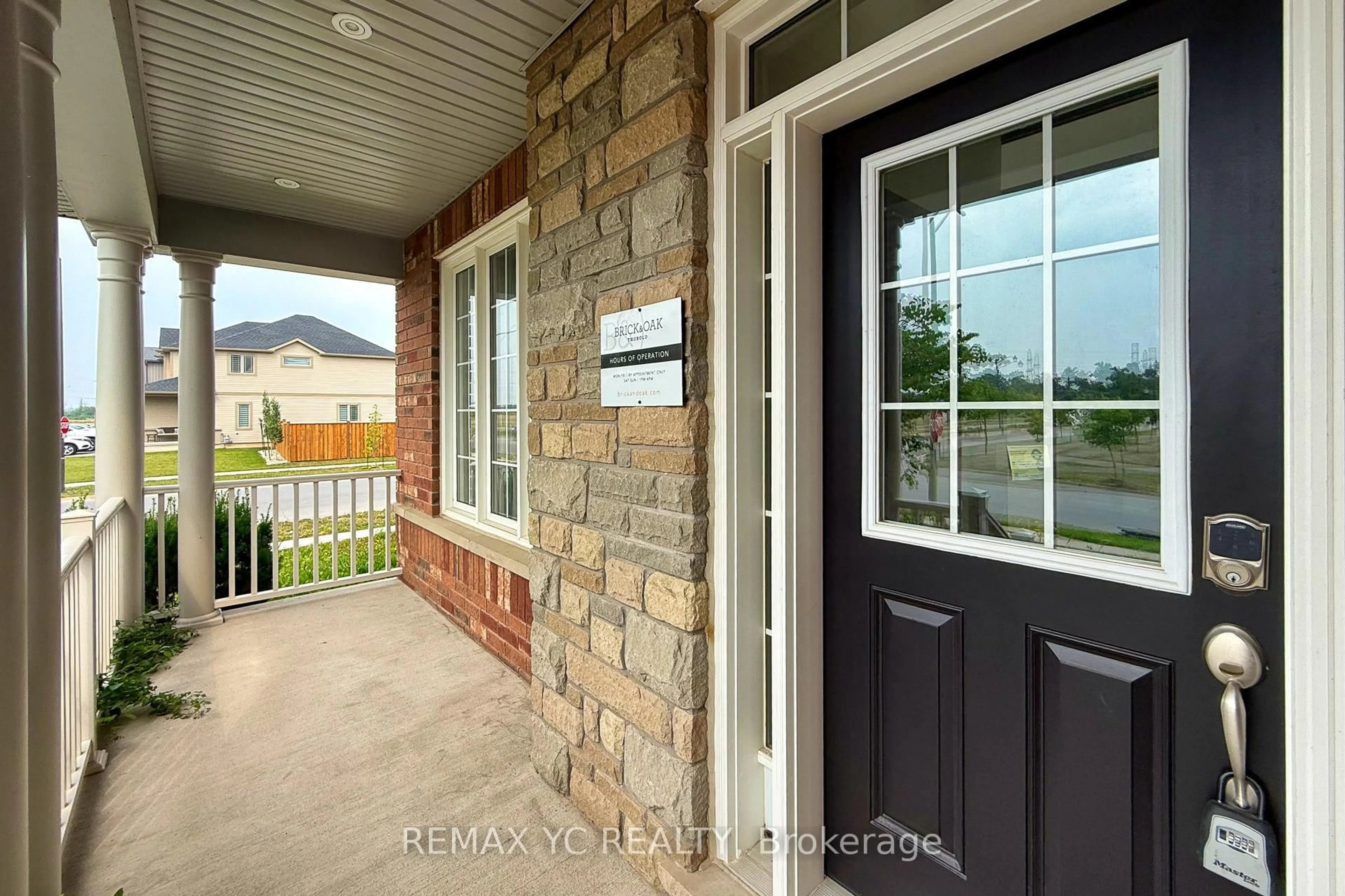 Indoor entryway for 1 Sunset Way, Thorold Ontario L2V 0B6